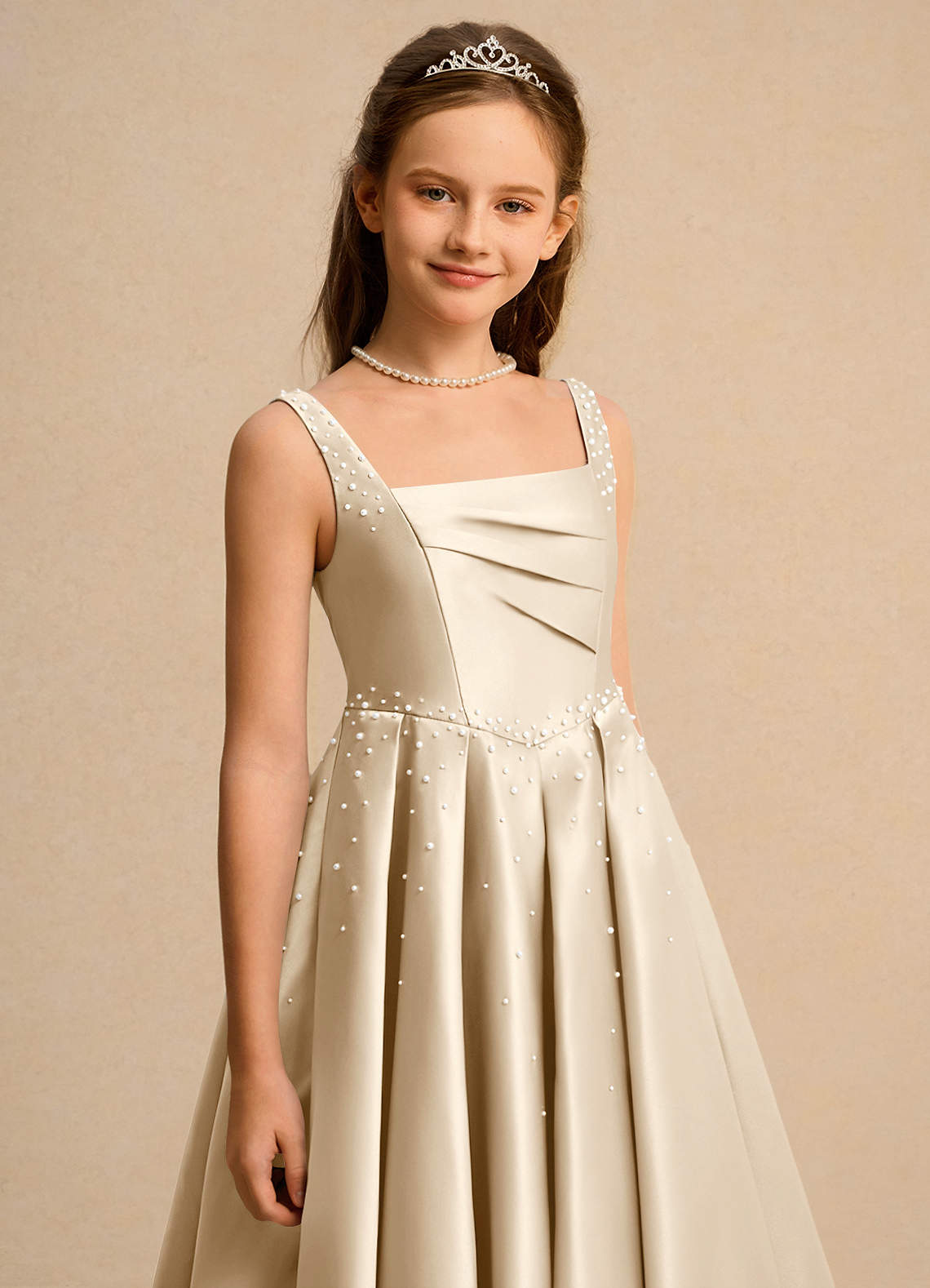 Azazie Mochi Girls Formal Vestidos de florista Vestido Champanhe de Cetim fosco de Vestido de baile com Plissado image6