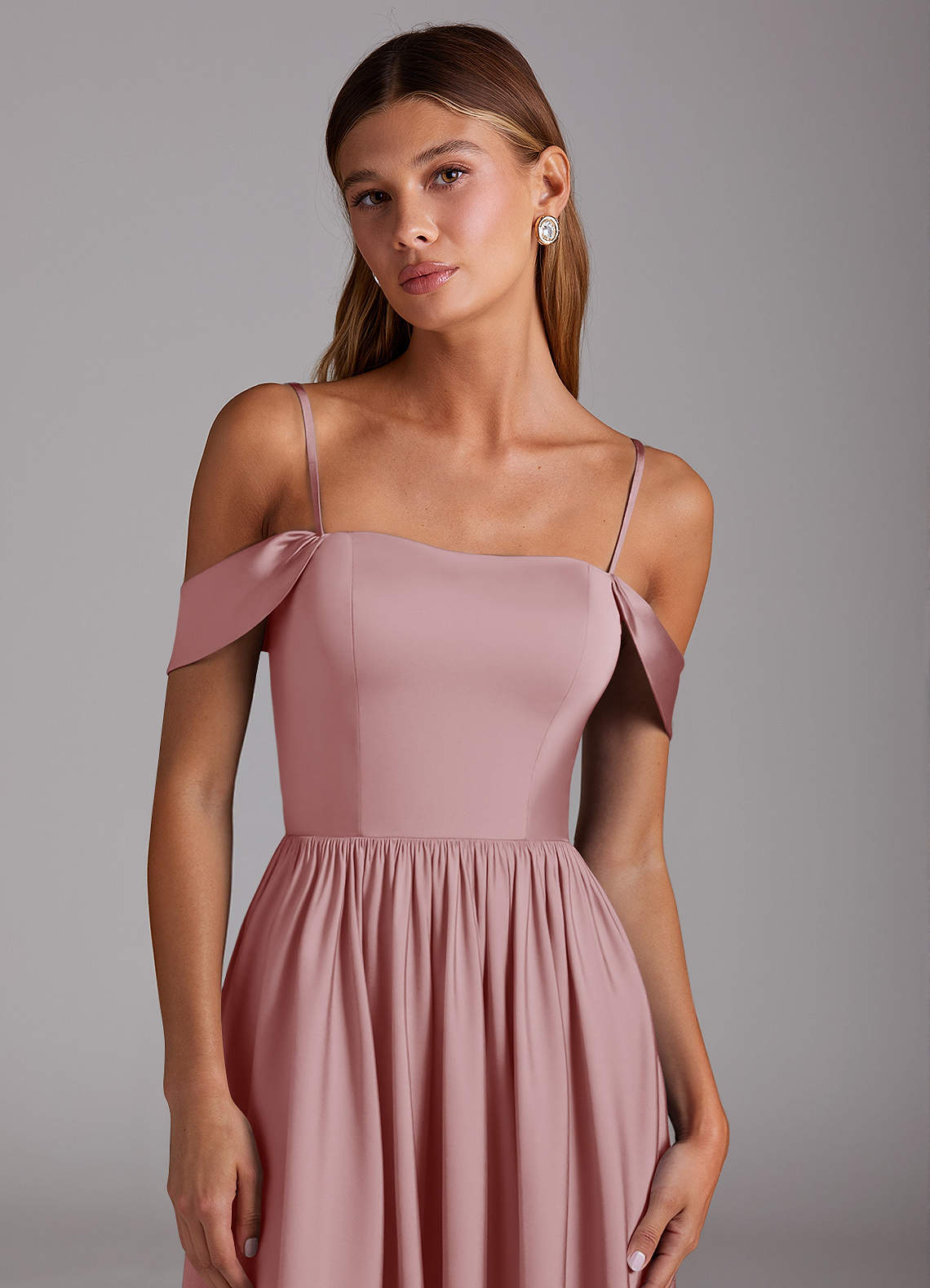 Azazie Calianna Vestidos de damas de honor Vestido de Rosa Polvorienta de Satén Elástico de Línea A Convertible con Vestidos sin tirantes image1