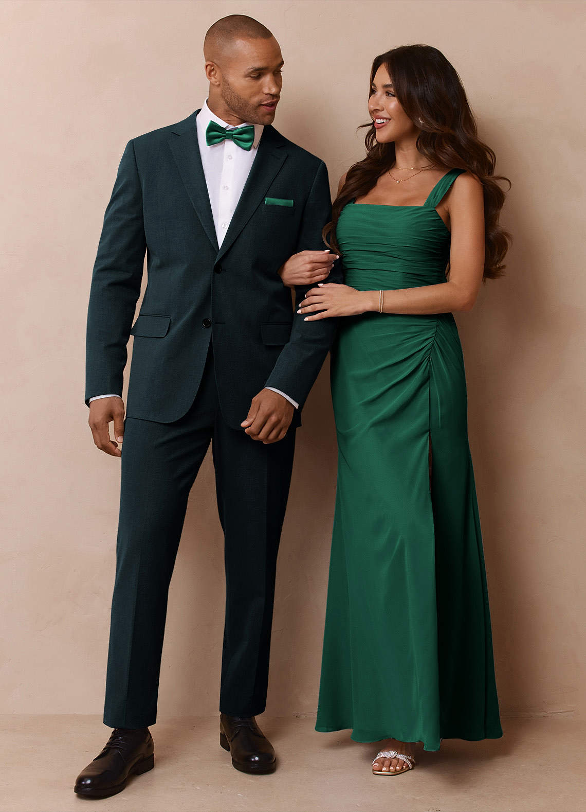 front Savile Dark Green Wool Blend 3-Piece Suit