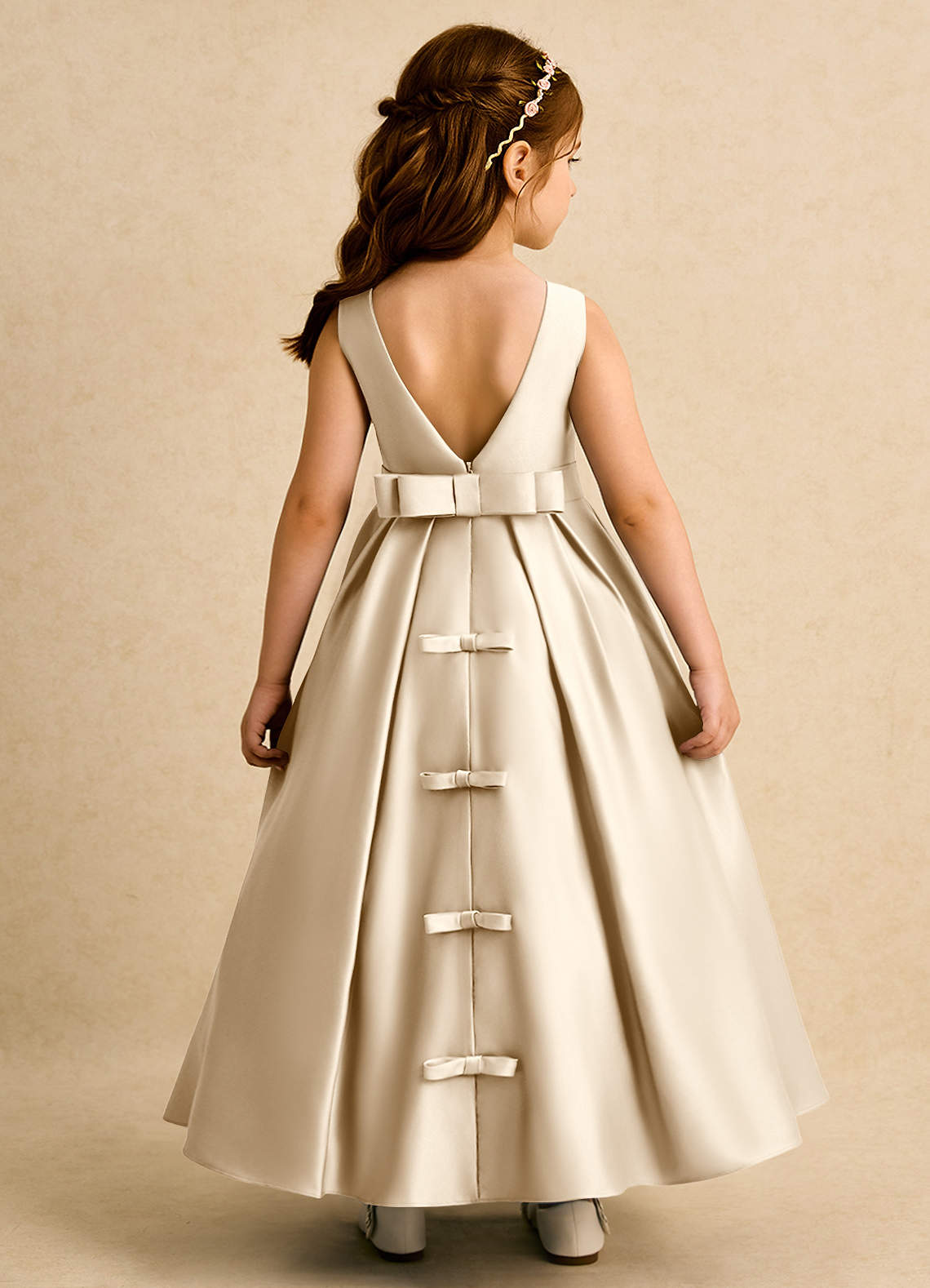 Azazie Mapel Robe Demoiselle D'honneur Fillette Robe Princesse en Mat Satiné Plissée Champagne image1