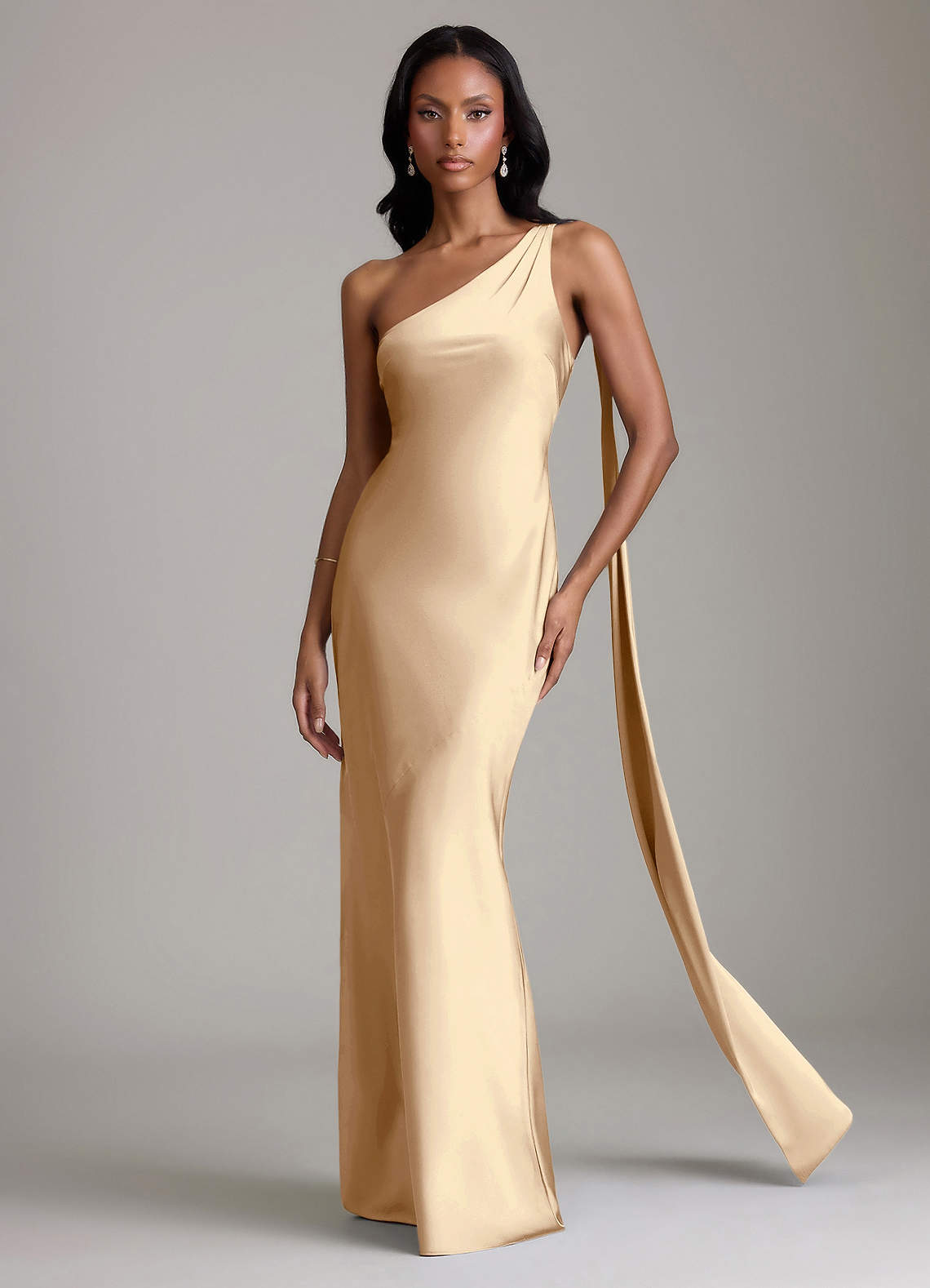 Azazie Juniper Vestidos de madrinha de casamento Vestido Champanhe de Cetim elástico de sereia com Ombro Único image3