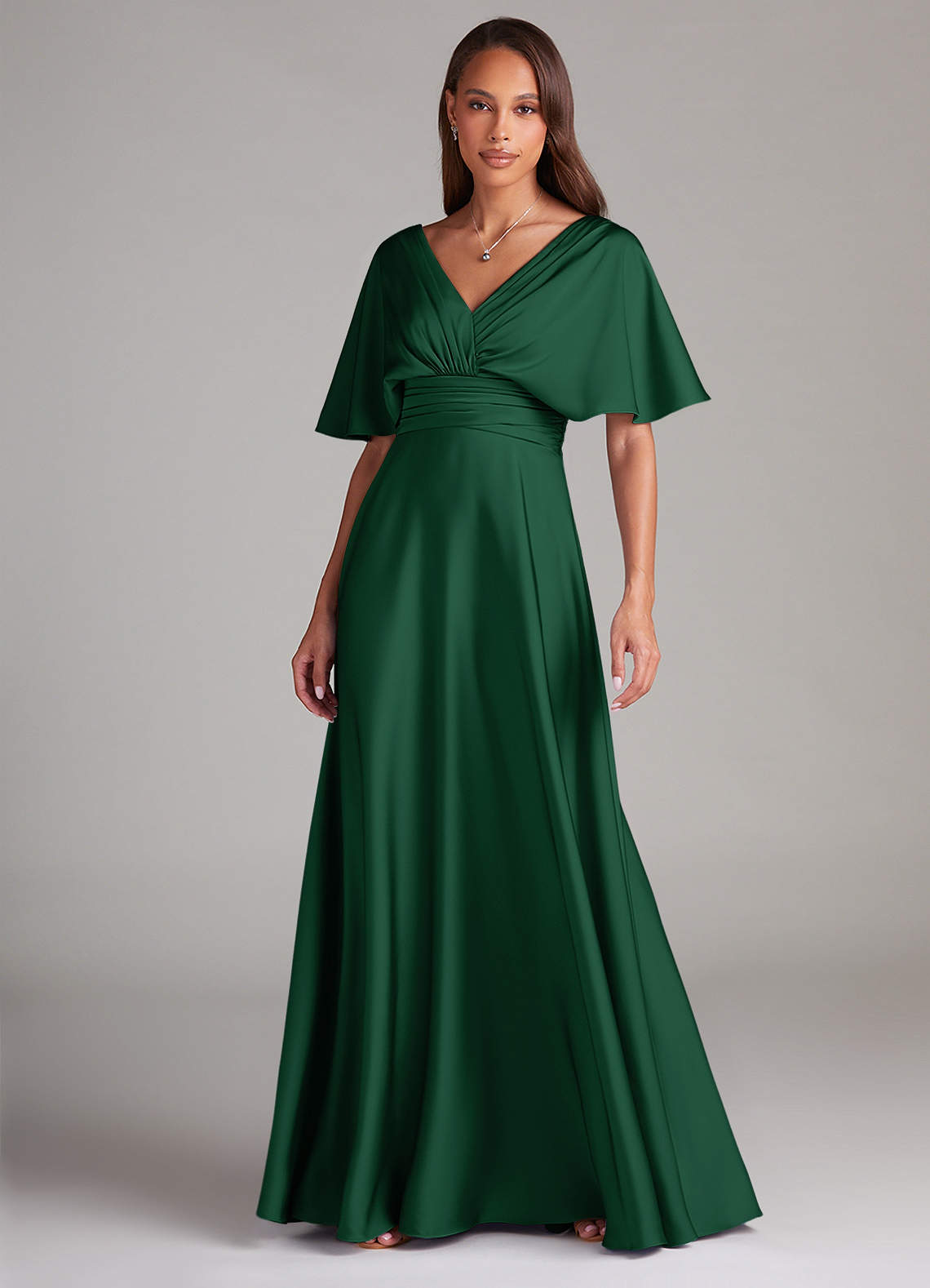 Azazie Pamela Abiti da Damigella Abito A-Line in Raso Elasticizzato Plissettato Verde Scuro image1