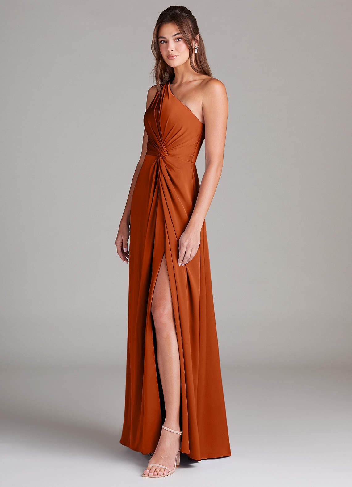 Azazie Brooke Vestidos de damas de honor Vestido de Naranja Quemada de Satén Elástico de Corte en A con Hombro unilateral image4