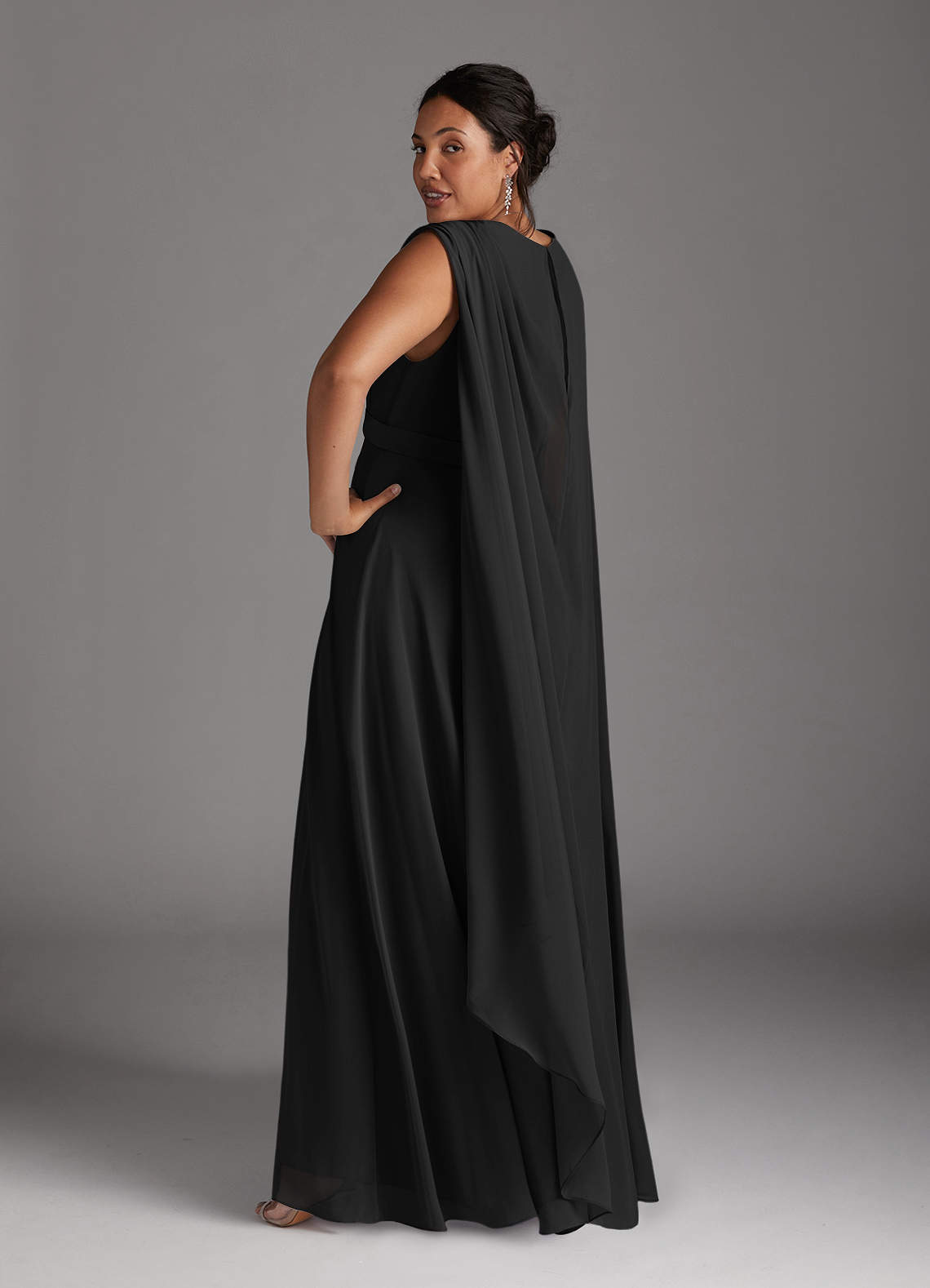 Azazie Isa Kleider für die Brautmutter A-Linie V-Hals Gefaltet Chiffon Kleid Schwarz image11