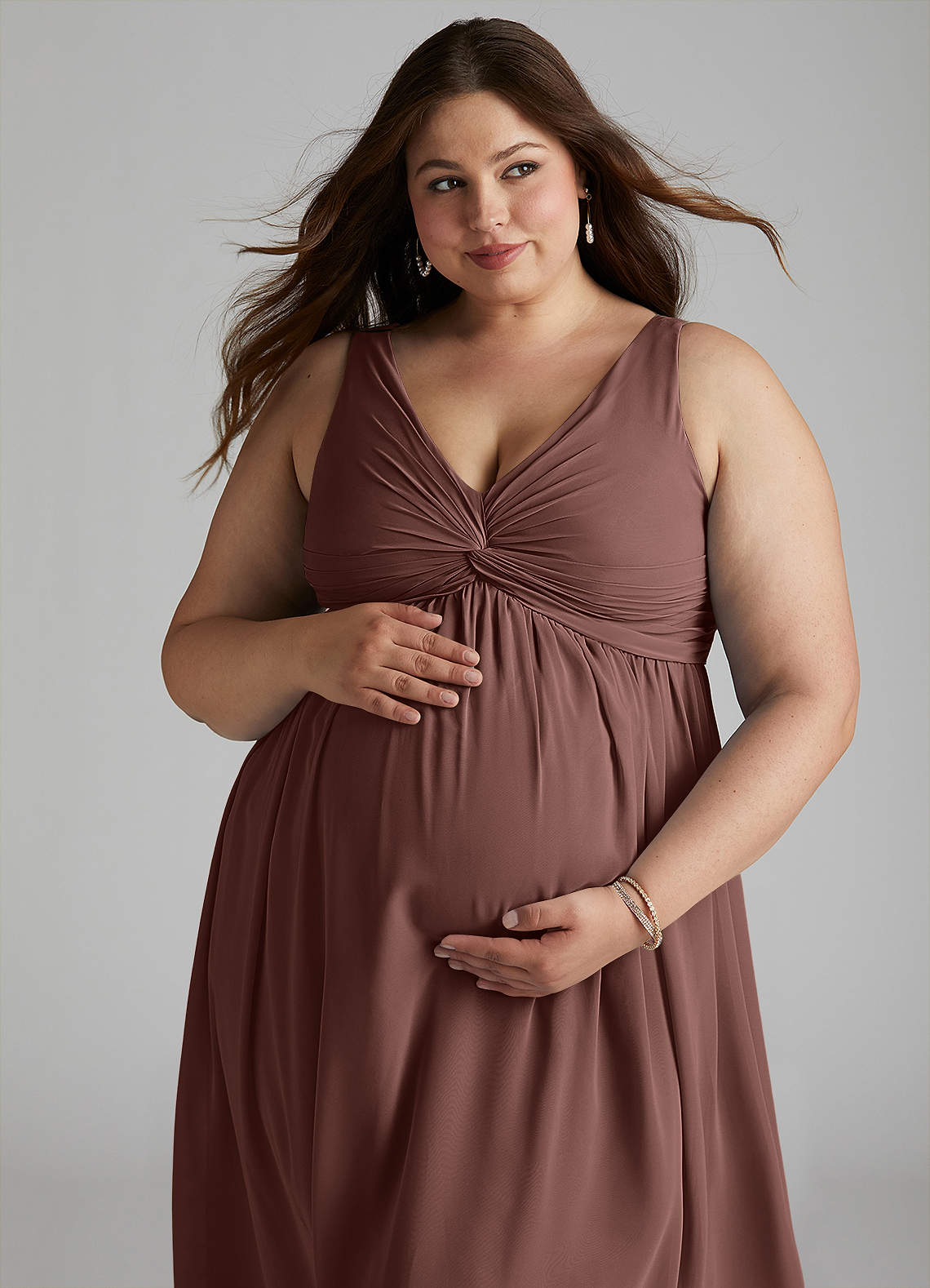 Azazie Yetta Brudepigekjoler til gravide A-Line V-hals samlet Chiffon Gulv-længde Kjole image7