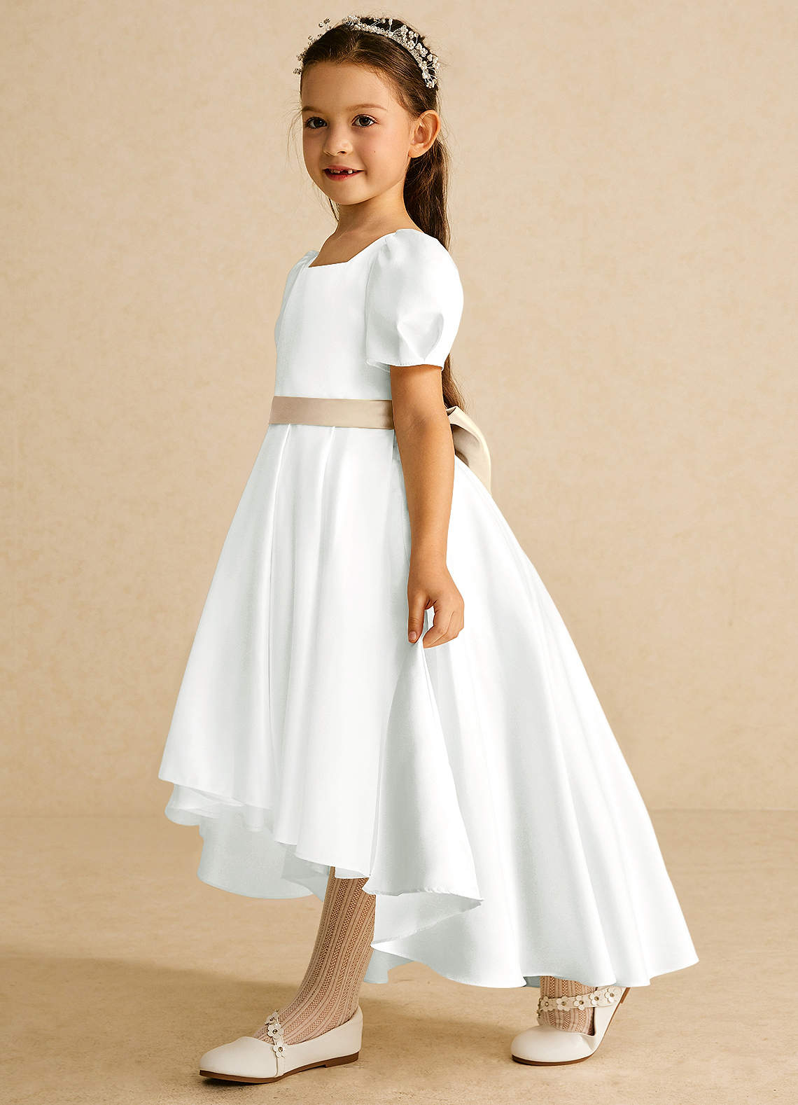 Azazie Zippy Flower Girl Klänningar Klänning A-Linje i Matt satäng med ärmar image1
