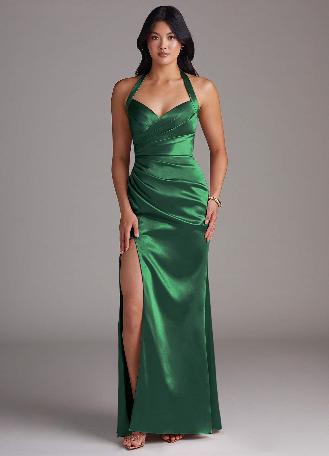 Azazie Emeria Brautjungfernkleider Etui Seitliche Cut-Outs Metallischer Satin Kleid Dunkelgrün image1