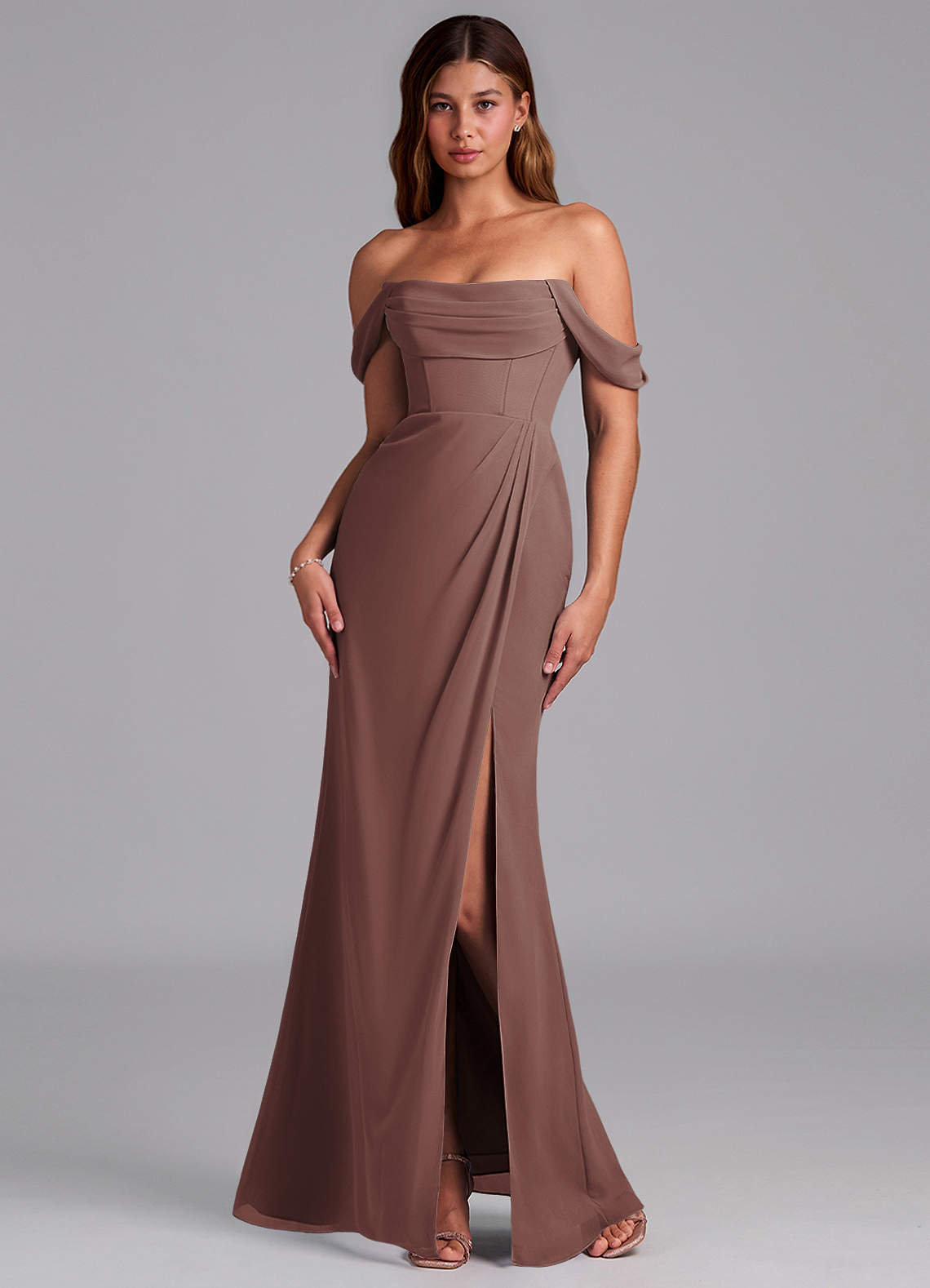 Azazie Johana Jurken voor bruidsmeisjes Converteerbaar Jurk van Chiffon met Zeemeermin Off the Shoulder Espresso image6