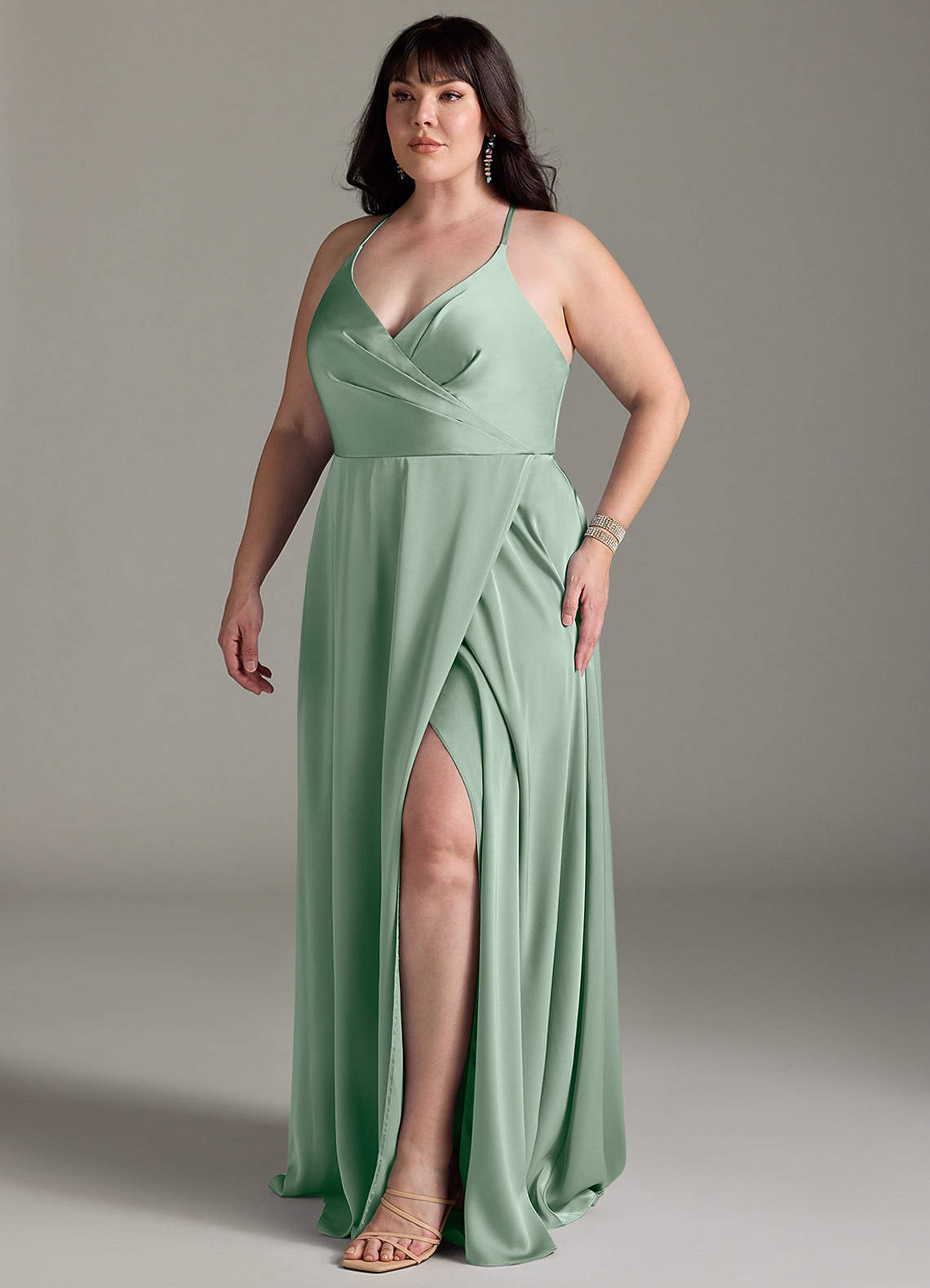 Azazie Davis Jurken voor thuis passen Jurk van Stretch Satijn met A-Lijn Geplooid Agave image9