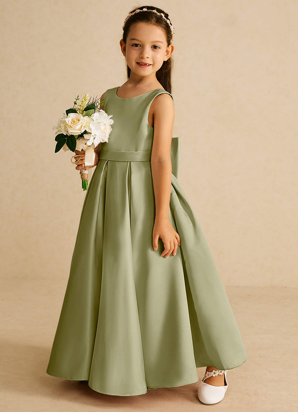 Azazie Pipsy Robe Demoiselle D'honneur Fillette Robe Trapèze en Mat Satiné Arc Vert Mousse image1