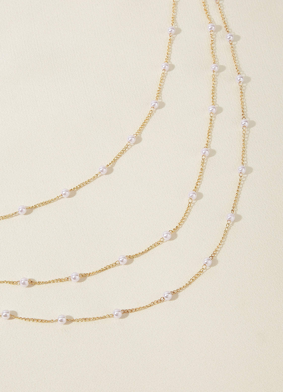 front Collana di perle delicate a strati