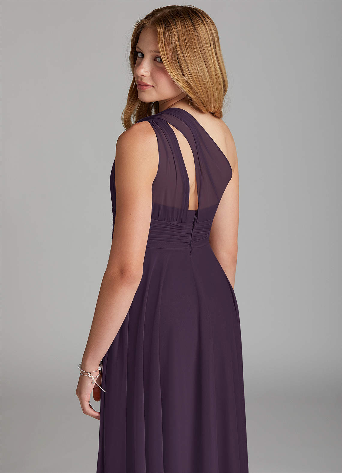 Azazie Charlize Junior Vestido de Ciruela de Malla de Corte en A image4