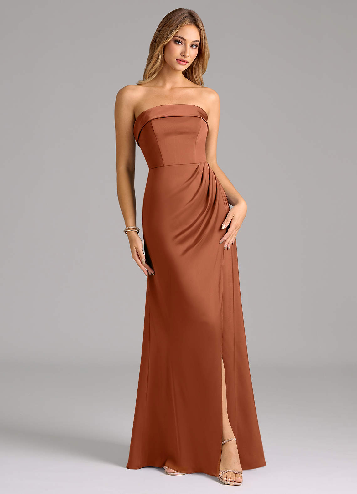 Azazie Aretha Robes de demoiselle d'honneur Robe Trapèze Convertible en Satin extensible Sans bretelle Rose De Cèdre image1