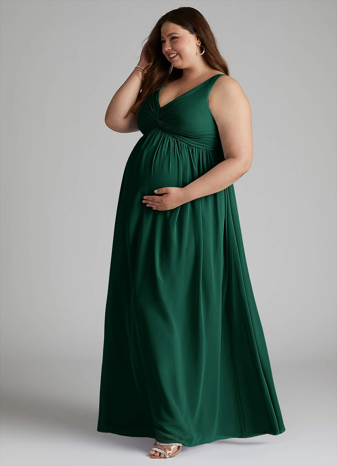 Azazie Yetta vestidos de dama de honor de maternidad Vestido de Corte en A Cuello en V fruncido Hasta el suelo Gasa image9