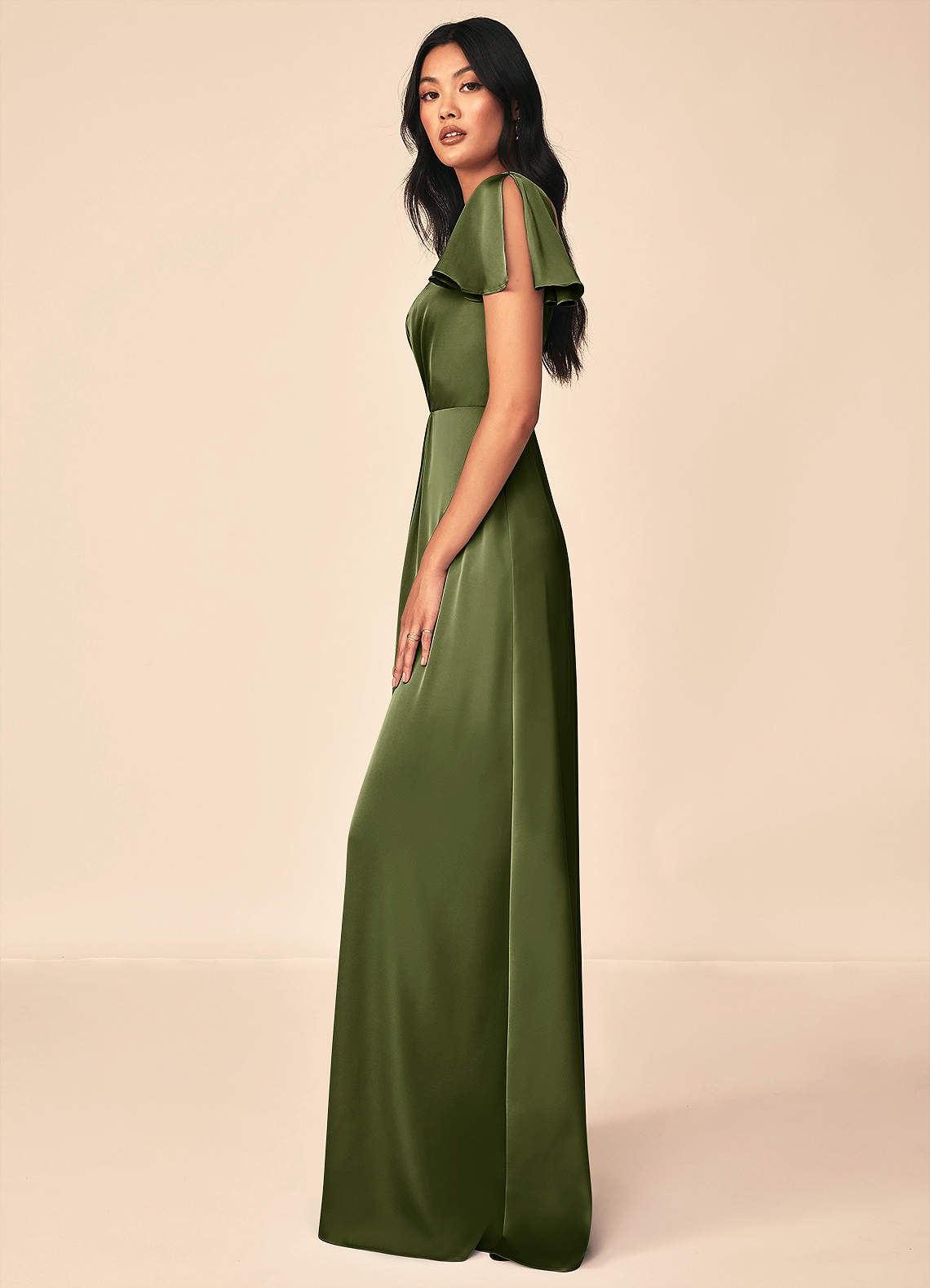 Azazie Soren Robes de demoiselle d'honneur Robe Trapèze en Satin extensible Plissée Olive image2