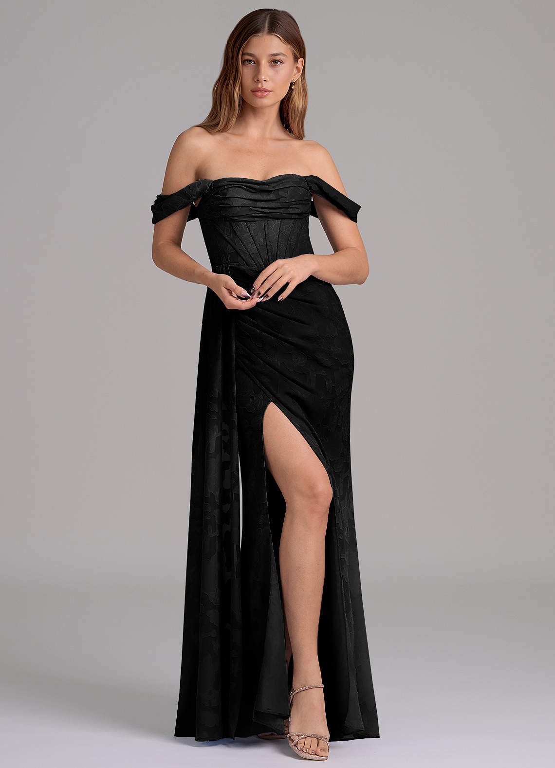 Azazie Amyra 신부 들러리 드레스 인어 오프 더 숄더 플로럴 번아웃 바닥 길이 드레스 image1