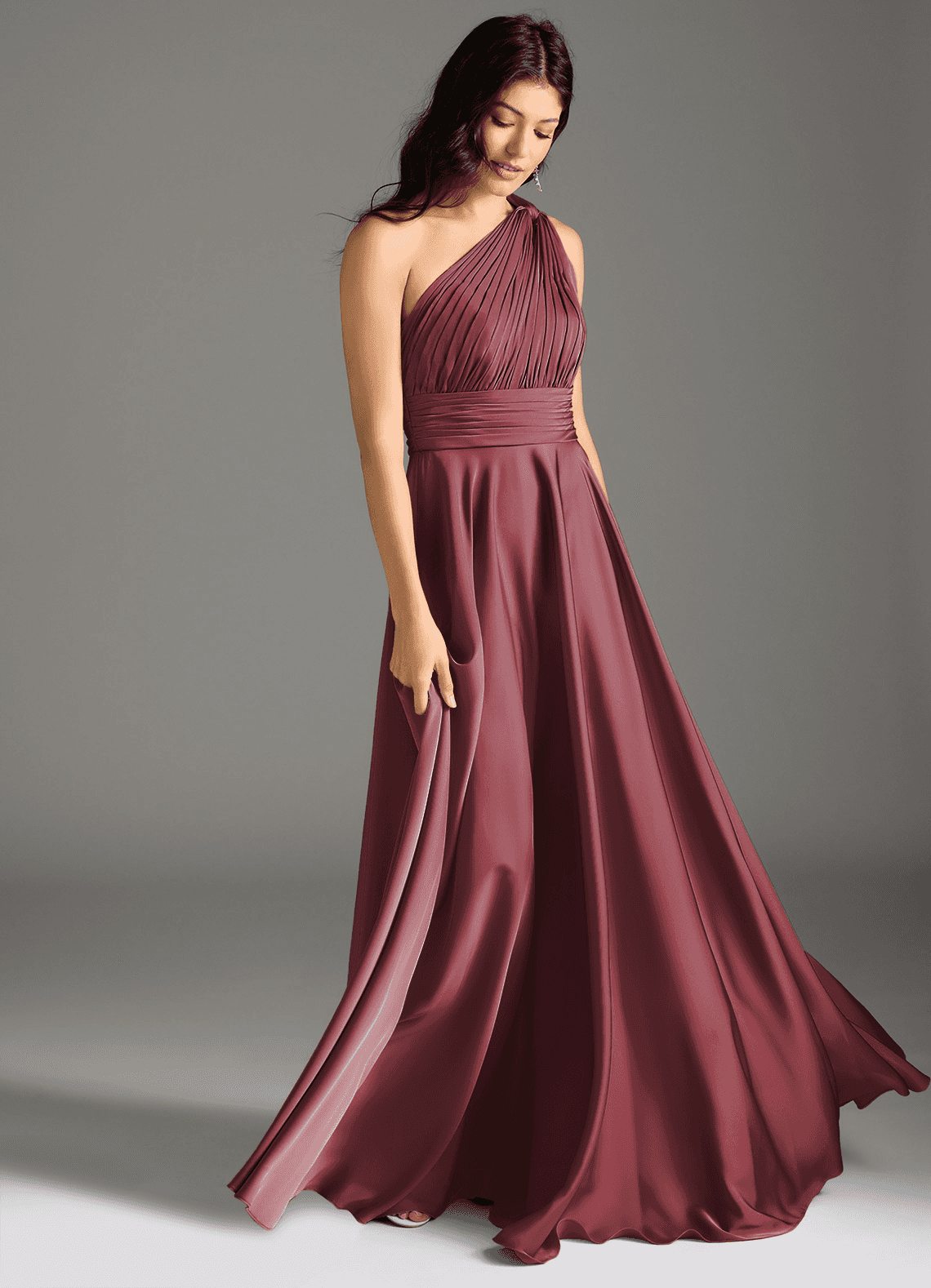 Azazie Charlize Vestidos de damas de honor Vestido de Merlot de Satén Elástico de Corte en A con Hombro unilateral image2
