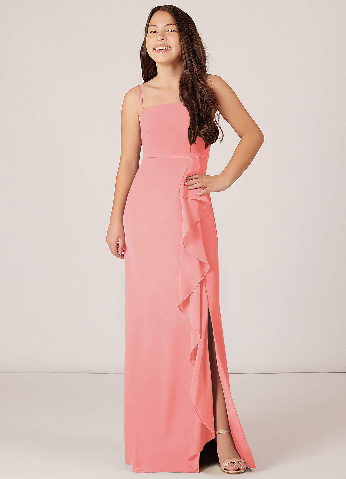 Azazie Kaylee Junior Vestido Coral de Chiffon de Linha A com com cinto image3