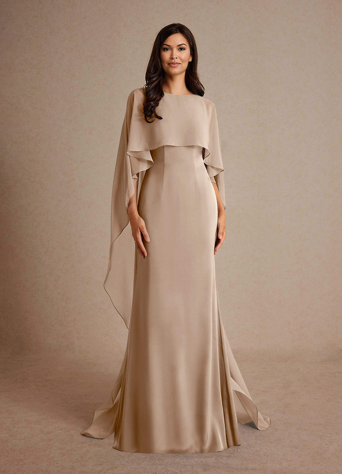 Azazie Milfred vestidos de madre de la novia Vestido de Gris Pardo de Satén Elástico de Recto con Cuello de barco image4