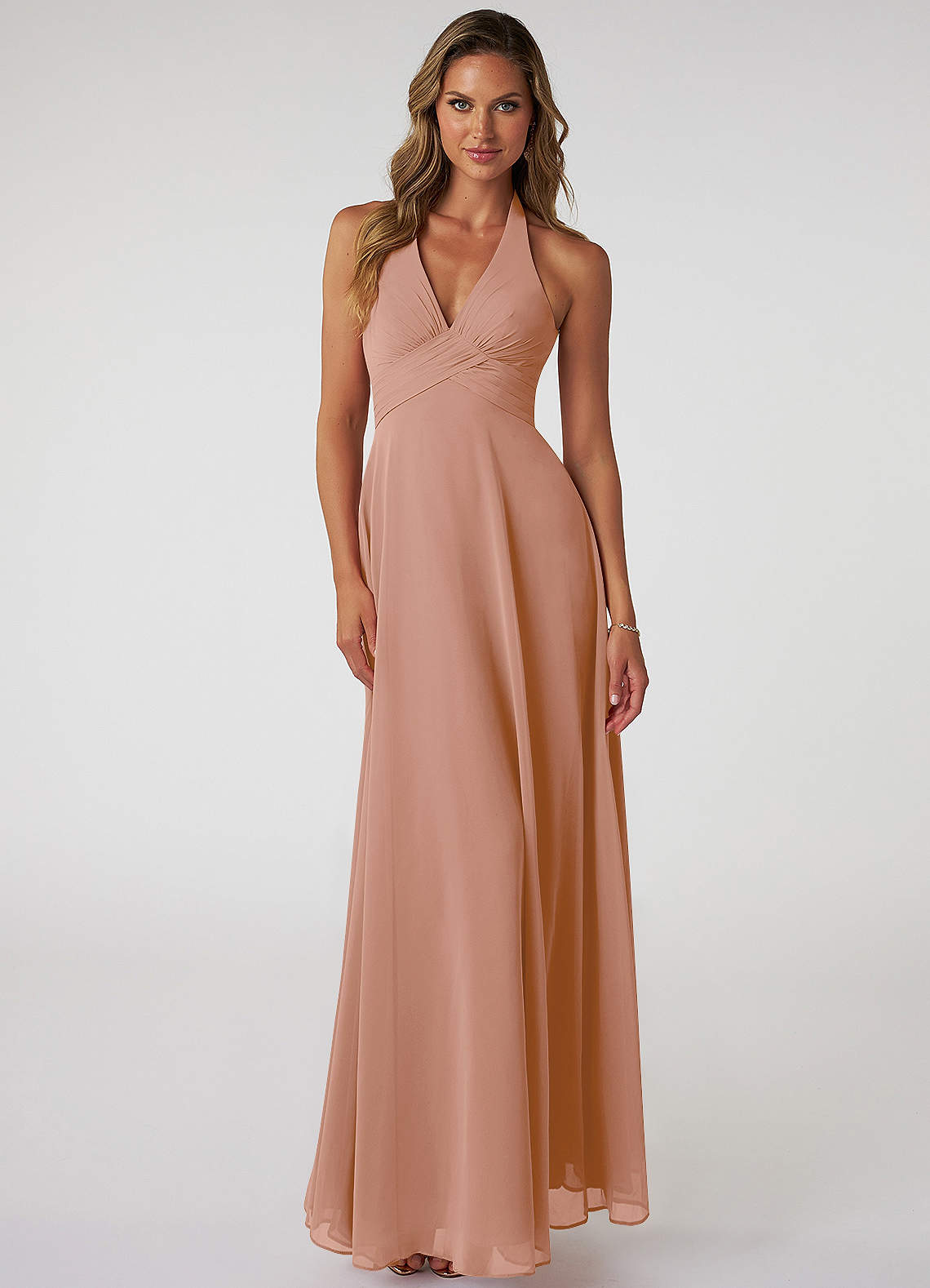 Azazie Tessie Vestidos de damas de honor Vestido de Champán Rosado de Gasa de Corte en A con Cuello en V plisado image1
