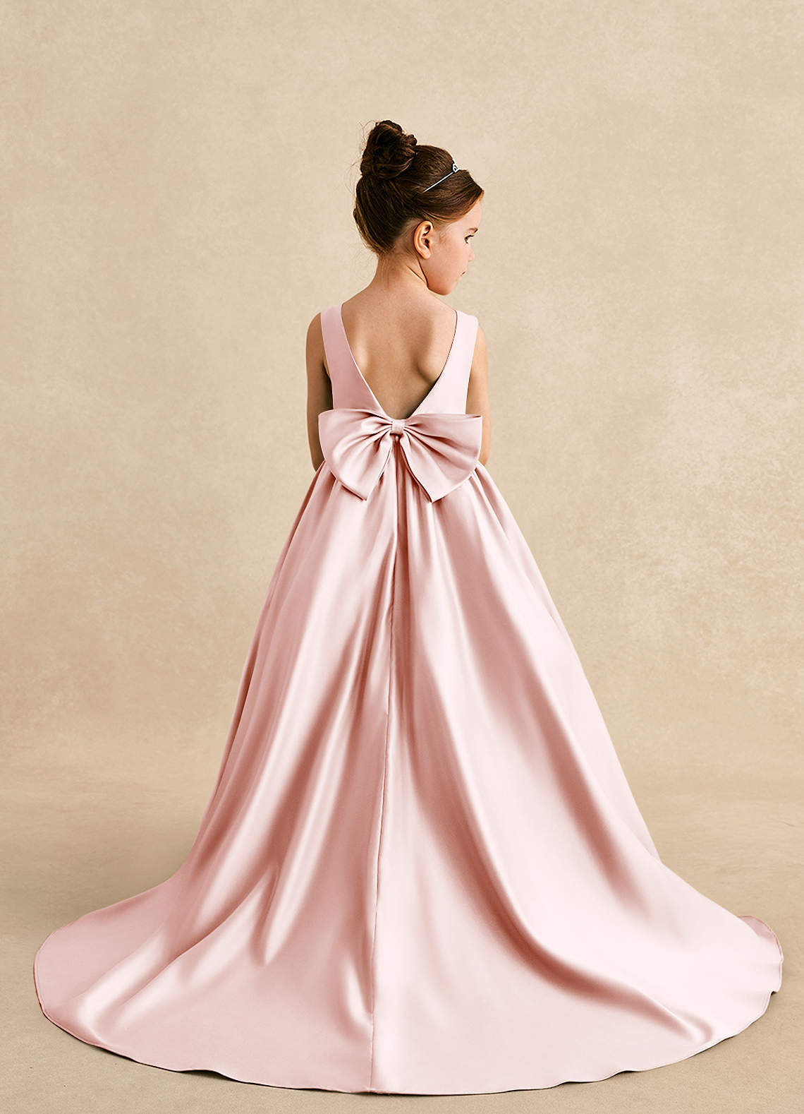 Azazie Mimia Robe Demoiselle D'honneur Fillette Robe Trapèze en Mat Satiné Arc Rose Pâle image1