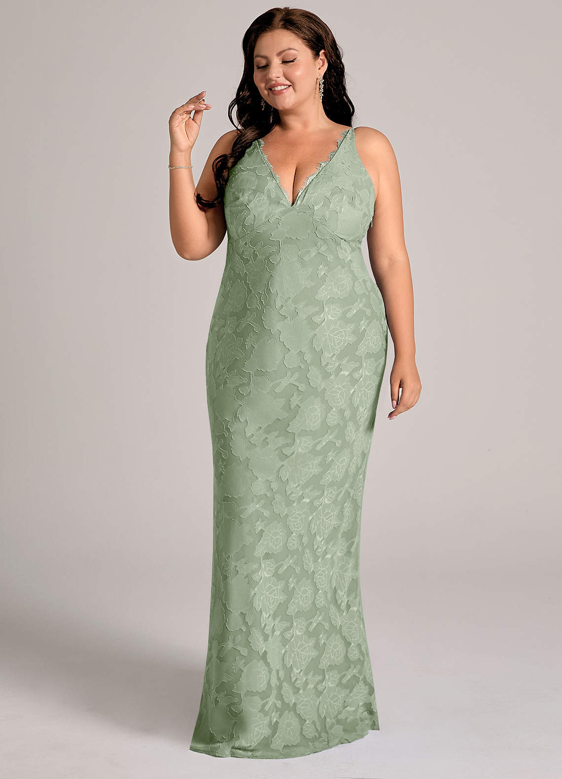 Azazie Tianna Robes de demoiselle d'honneur Robe Fourreau en Blumen-Burnout Dentelle Vert Sauge image9