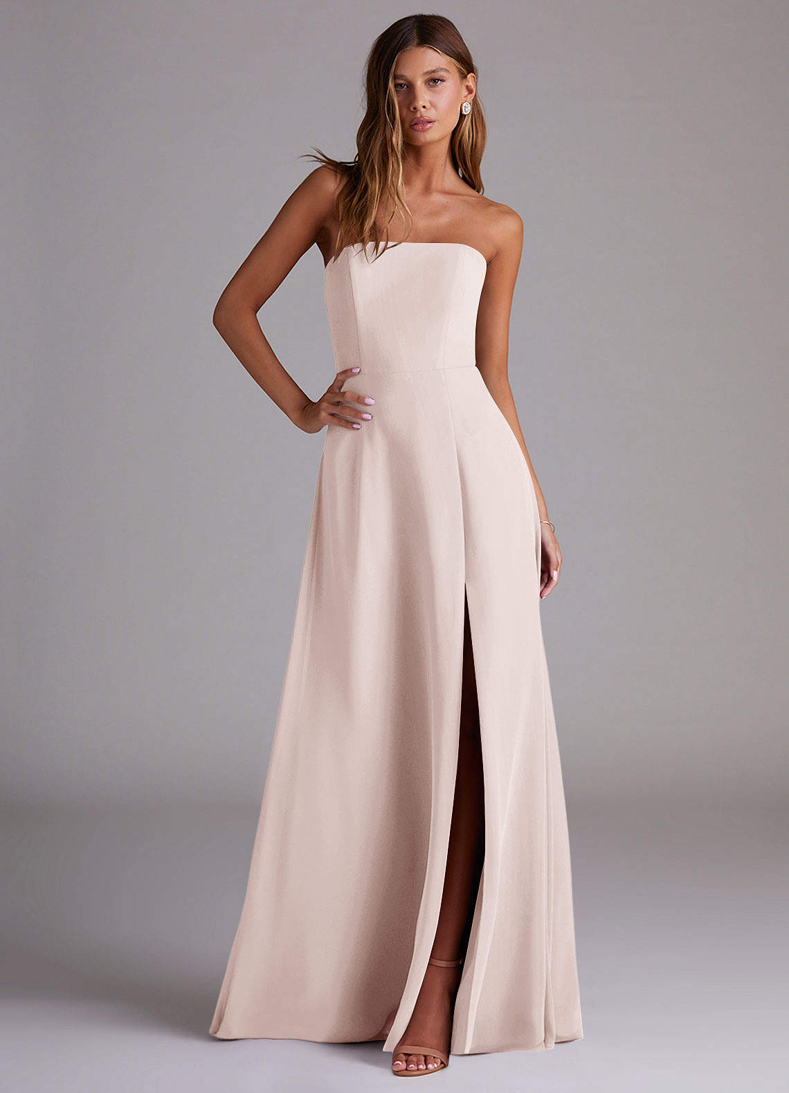 Azazie Wren Vestidos de madrinha de casamento Vestido Pétala De Rosa de Chiffon de Linha A com Fenda Lateral image2