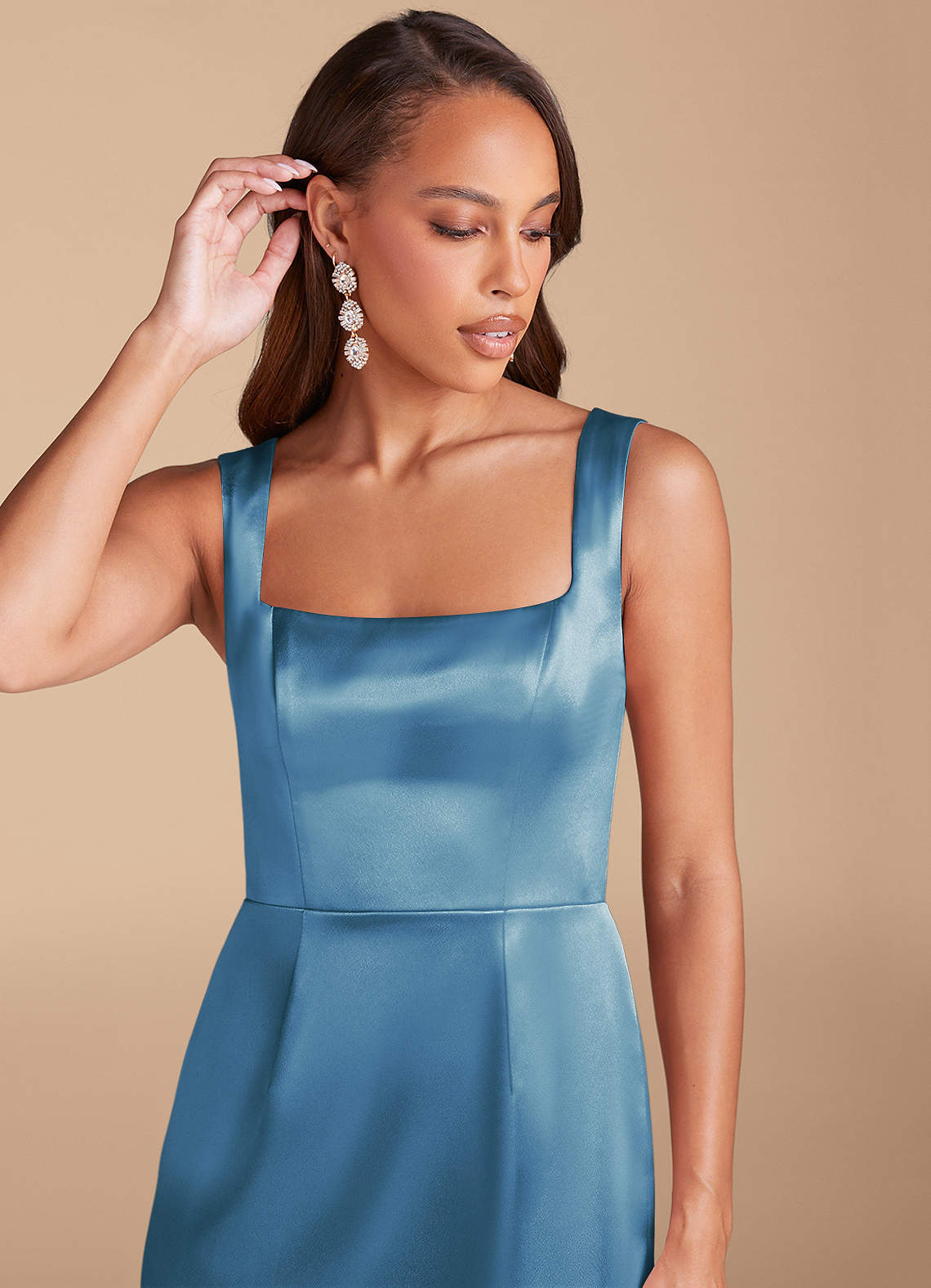 Azazie Flori Robes de demoiselle d'honneur Robe Fourreau en Satiné métallisé Fente Latérale Acier Bleuté image1