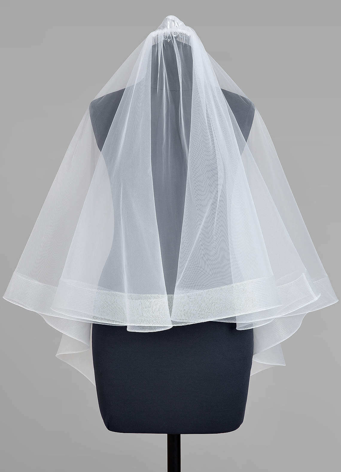 front Richelle Fingertip Veil With Blusher