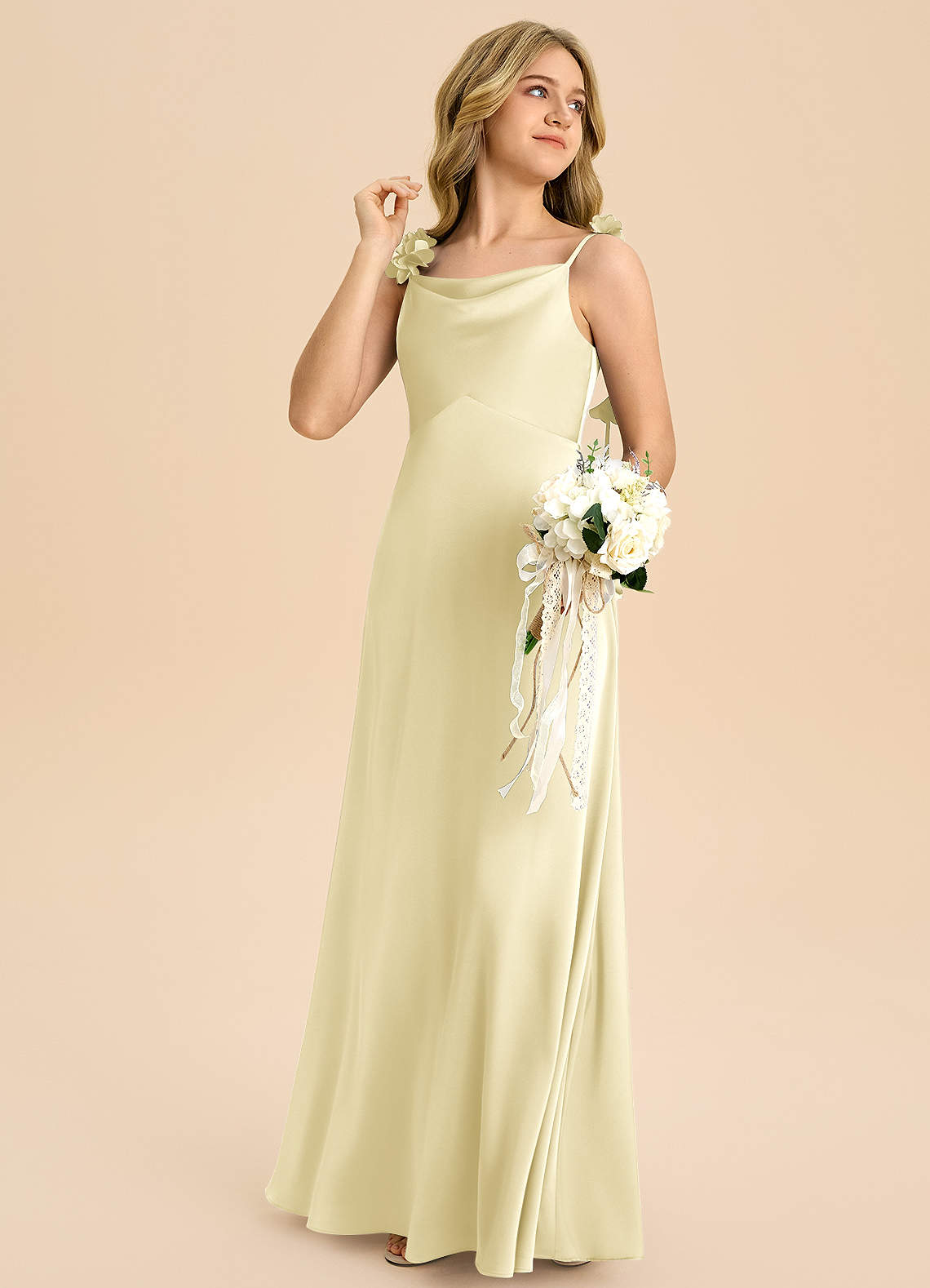 Azazie Gumdrop Junior Vestido de Salvia Polvorienta de Satén Elástico de Imperio con Plisado image3