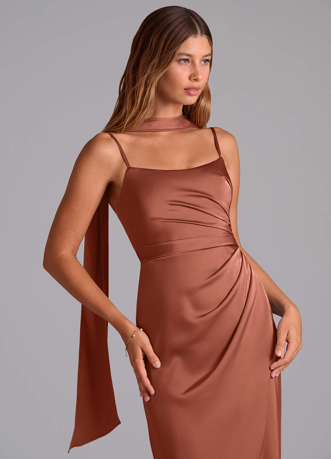 Azazie Calandra Brudtärnklänningar Klä av A-Linje i Stretch Satin Plisserad Kastanjebrunt image4