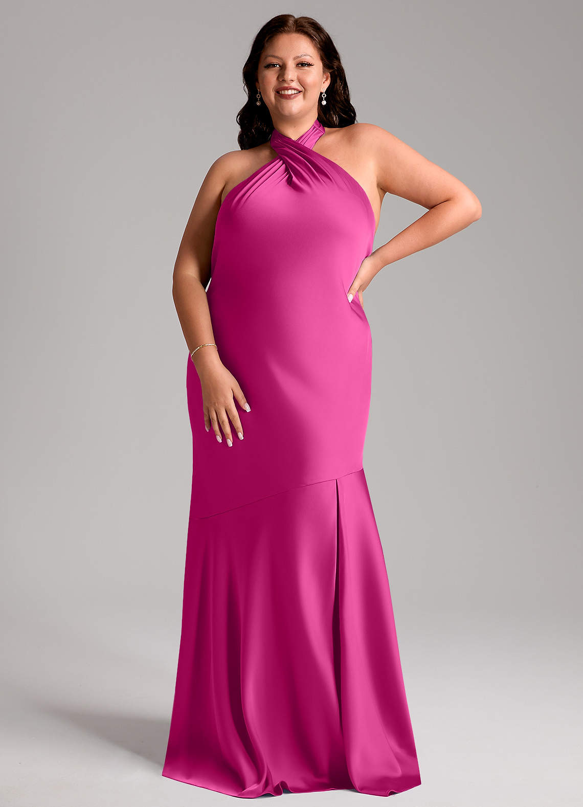 Azazie Lorena Robes de demoiselle d'honneur Robe Sirène en Satin extensible Plissée Fuchsia image1