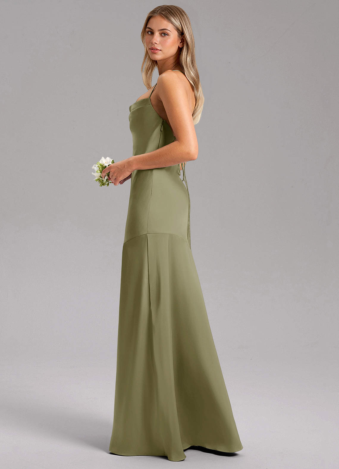 Azazie Grata Probar vestidos en casa Vestido de Negro de Satén Elástico de Corte Sirena con Corte Lateral image4