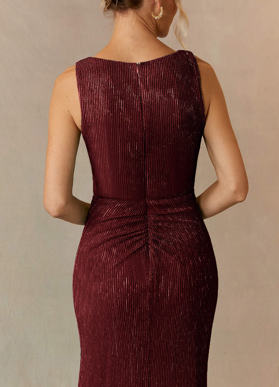 Azazie Tuscon vestidos de madre de la novia Vestido de Rubí de Malla Metálica de Corte en A con Volante image6