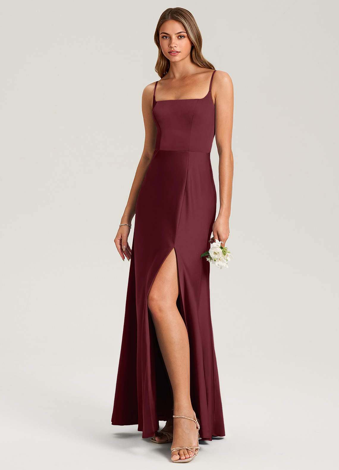 Azazie Lidia Vestidos de damas de honor Vestido de Cabernet de Satén Elástico de Corte Sirena con Corte Lateral image8