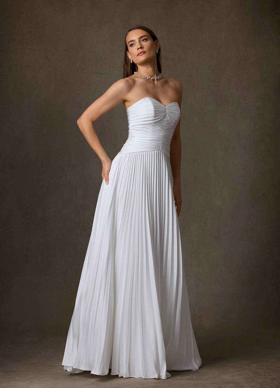 Azazie Liora Vestidos de novia Vestido de Diamante Blanco de Satén Elástico de Corte en A con Sin tirantes image3