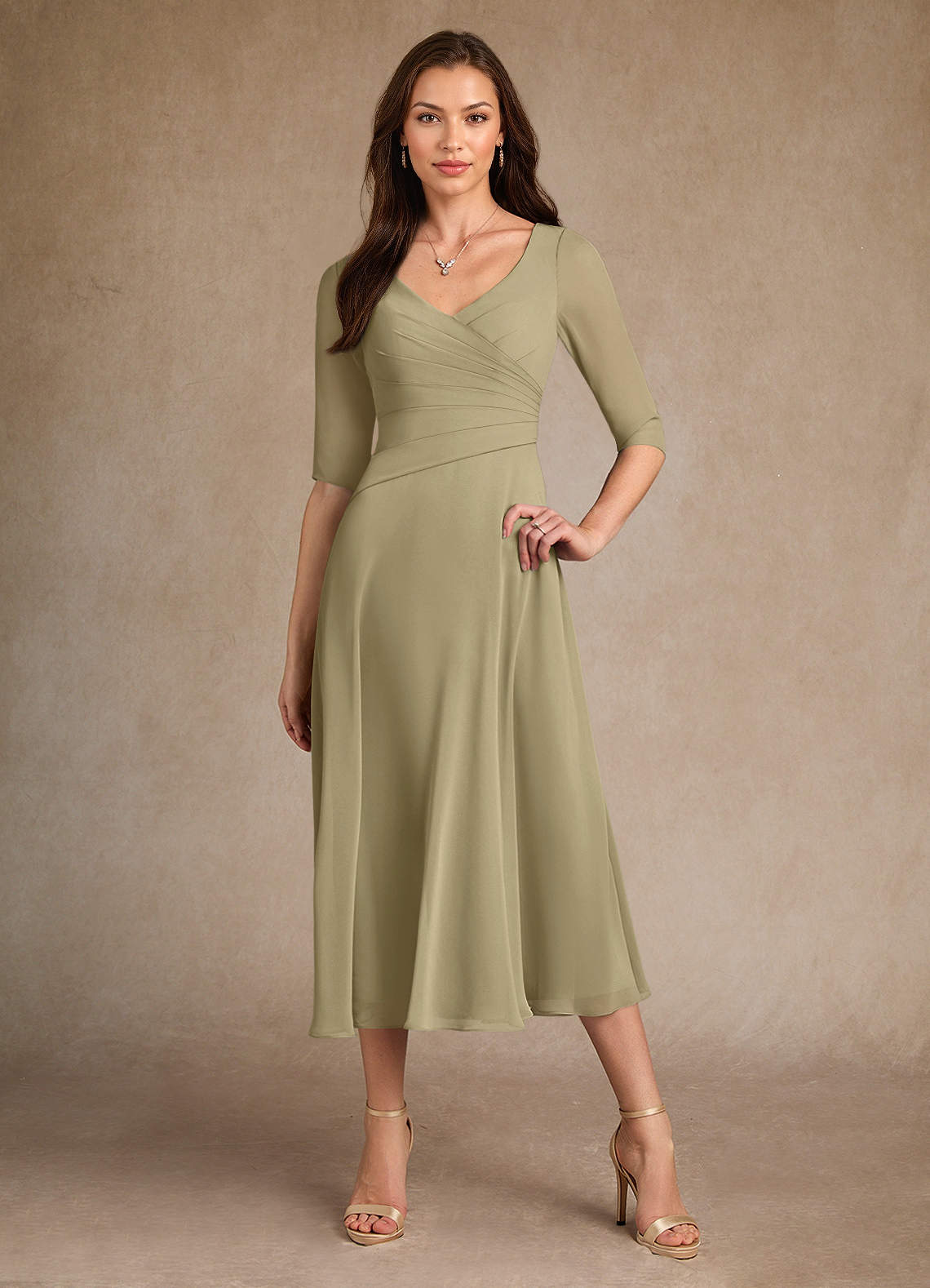Azazie Durant vestidos de madre de la novia Vestido de Musgo Verde de Gasa de Corte En A con Plisado image3