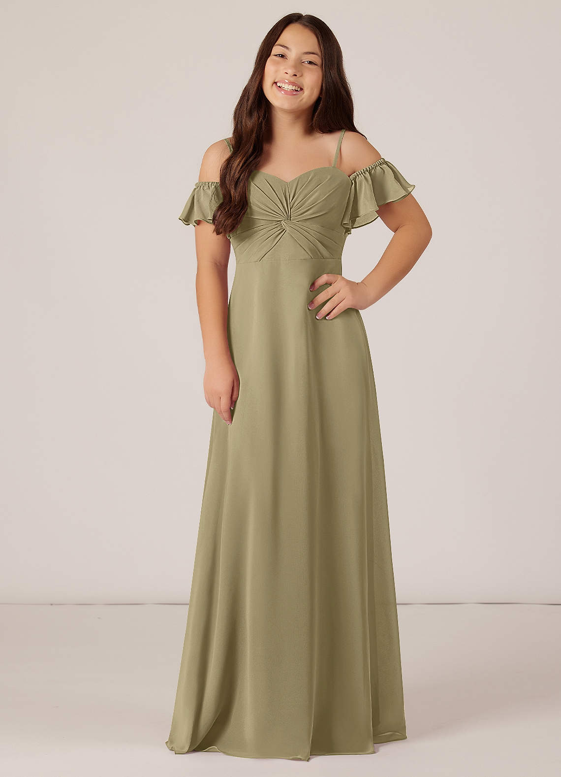 Azazie Juna Junior Robe Trapèze en Mousseline de soie Épaule décolletée Vert Mousse image1