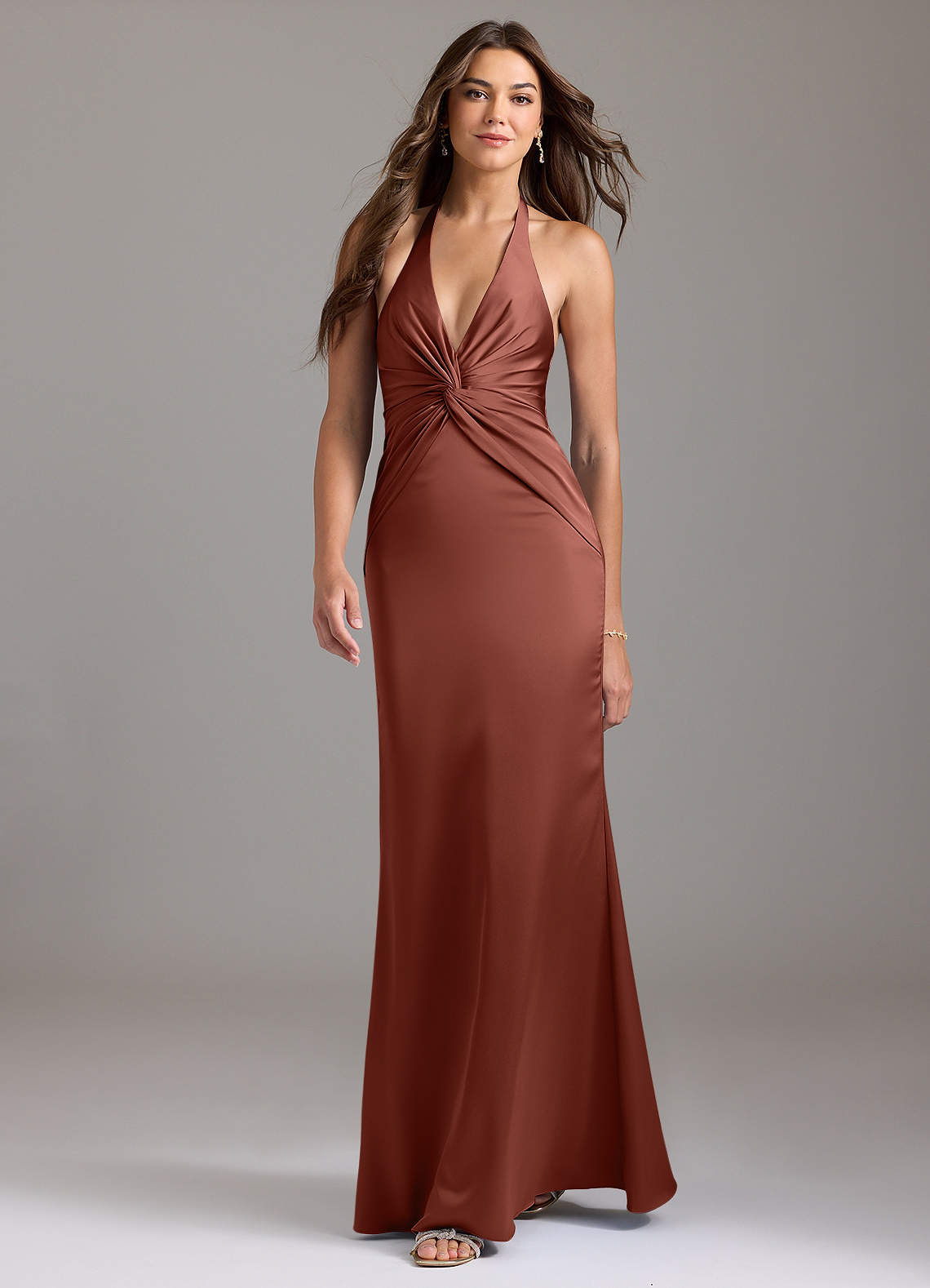Azazie Valerie Jurken voor bruidsmeisjes Jurk van Stretch Satijn met Zeemeermin Geplooid Kastanjebruin image2