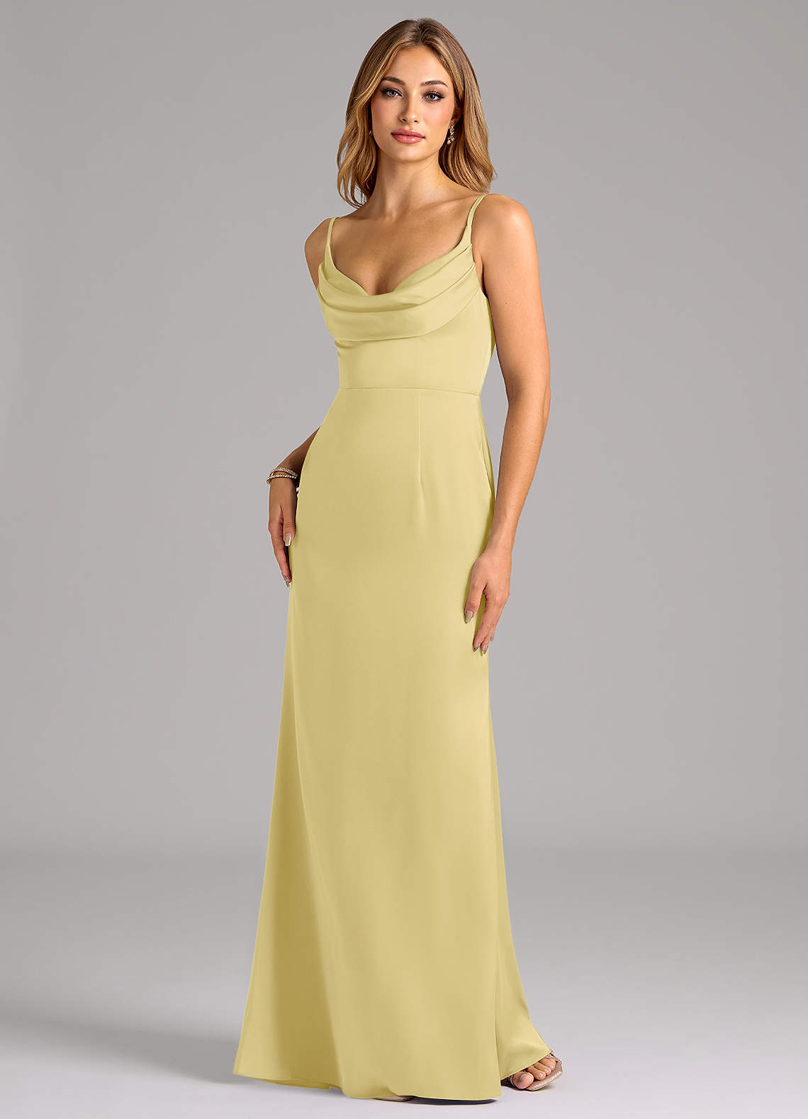 Azazie Aimee Robes de demoiselle d'honneur Robe Trapèze en Satin extensible Encolure en Forme de Cœur Sorbet Citron image1