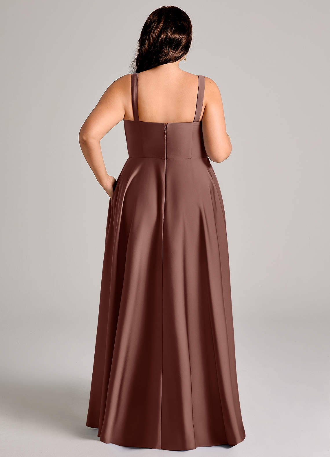 Azazie Shaude Robes de demoiselle d'honneur Robe Trapèze en Satin extensible Plissée Expresso image12