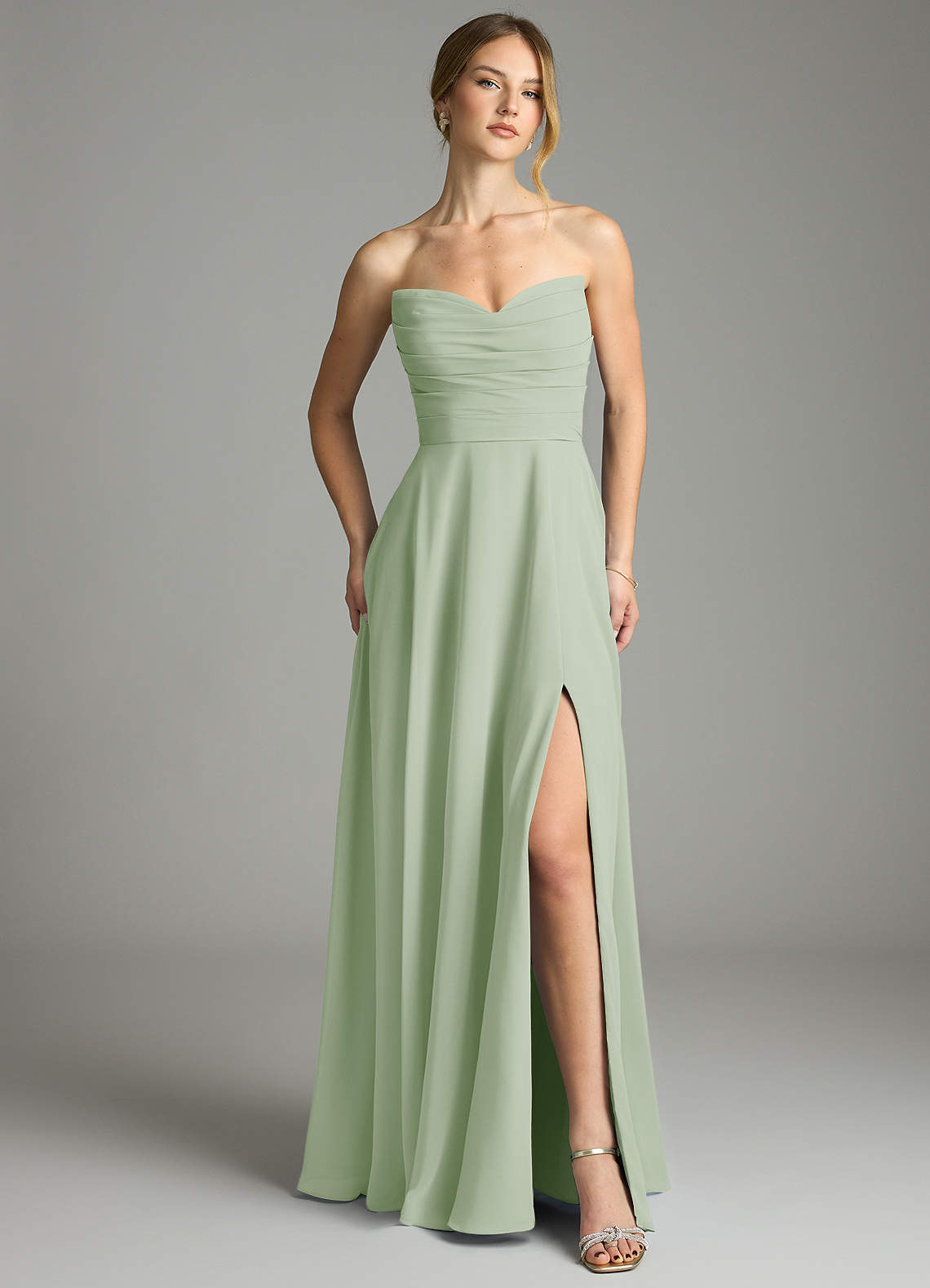 Azazie Ayla Abiti da Damigella Abito A-Line in Chiffon Scollo a Cuore Verde Salvia image6