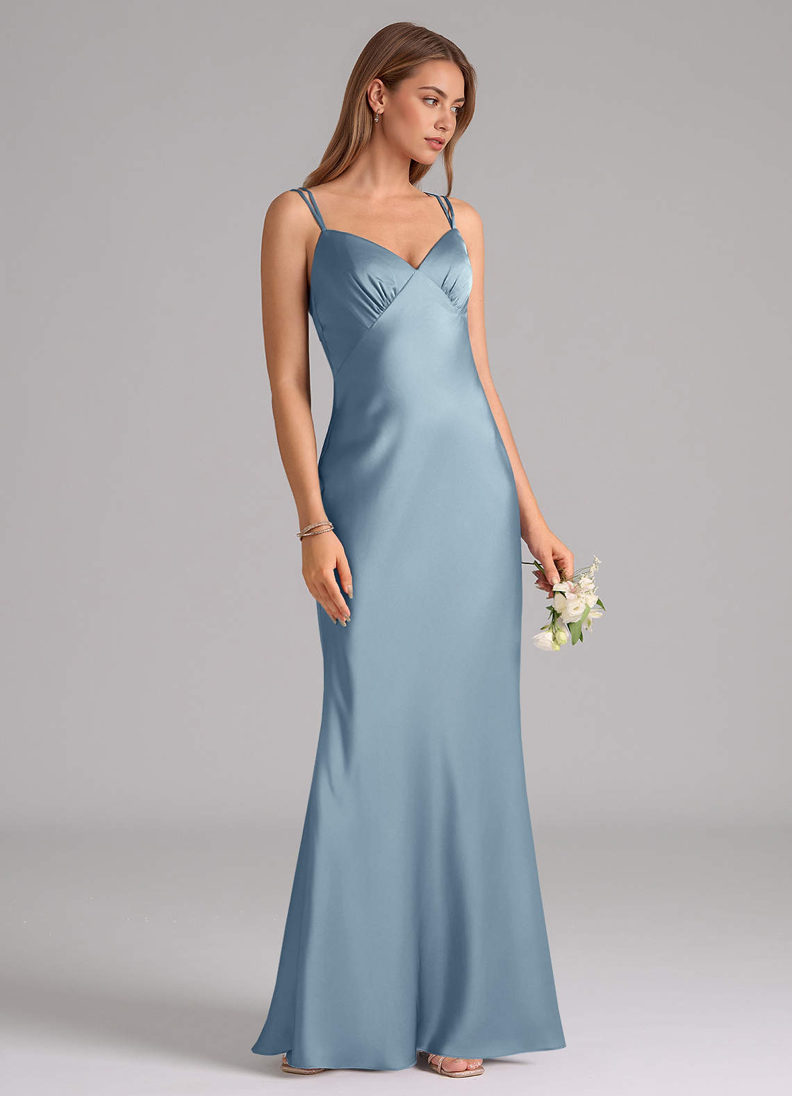 Azazie Suttona Vestidos de damas de honor Vestido de Azul Polvoriento de Satén Elástico de Corte en A con Plisado image1
