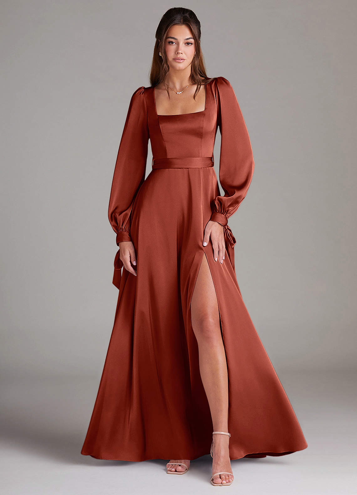 Azazie Leonia Abiti da Damigella Abito A-Line in Raso Elasticizzato Manica Lunga Terracotta image1