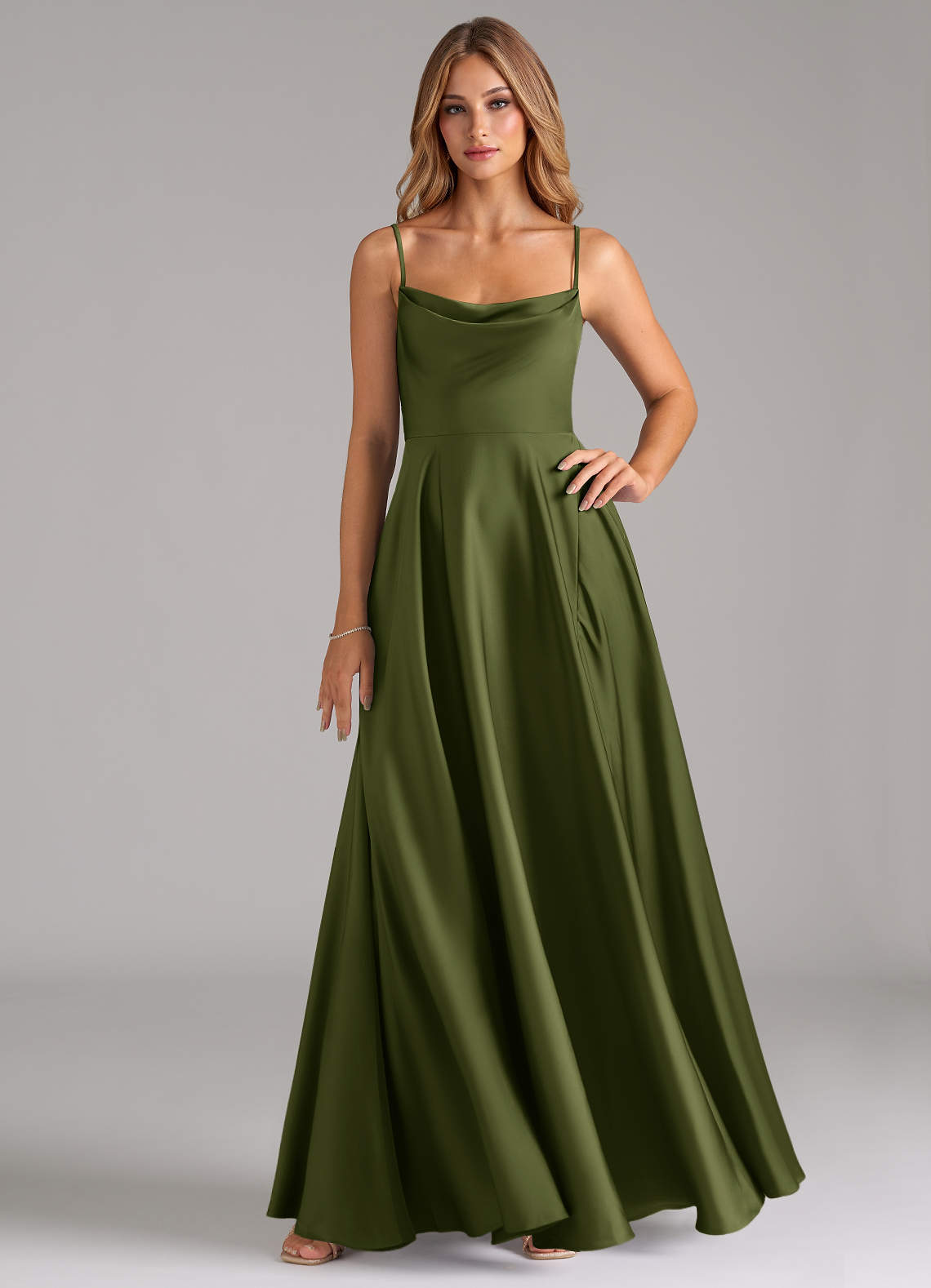 Azazie Elle Brautjungfernkleider A-Linie Plissee Stretch-Satin Kleid Olivgrün image1