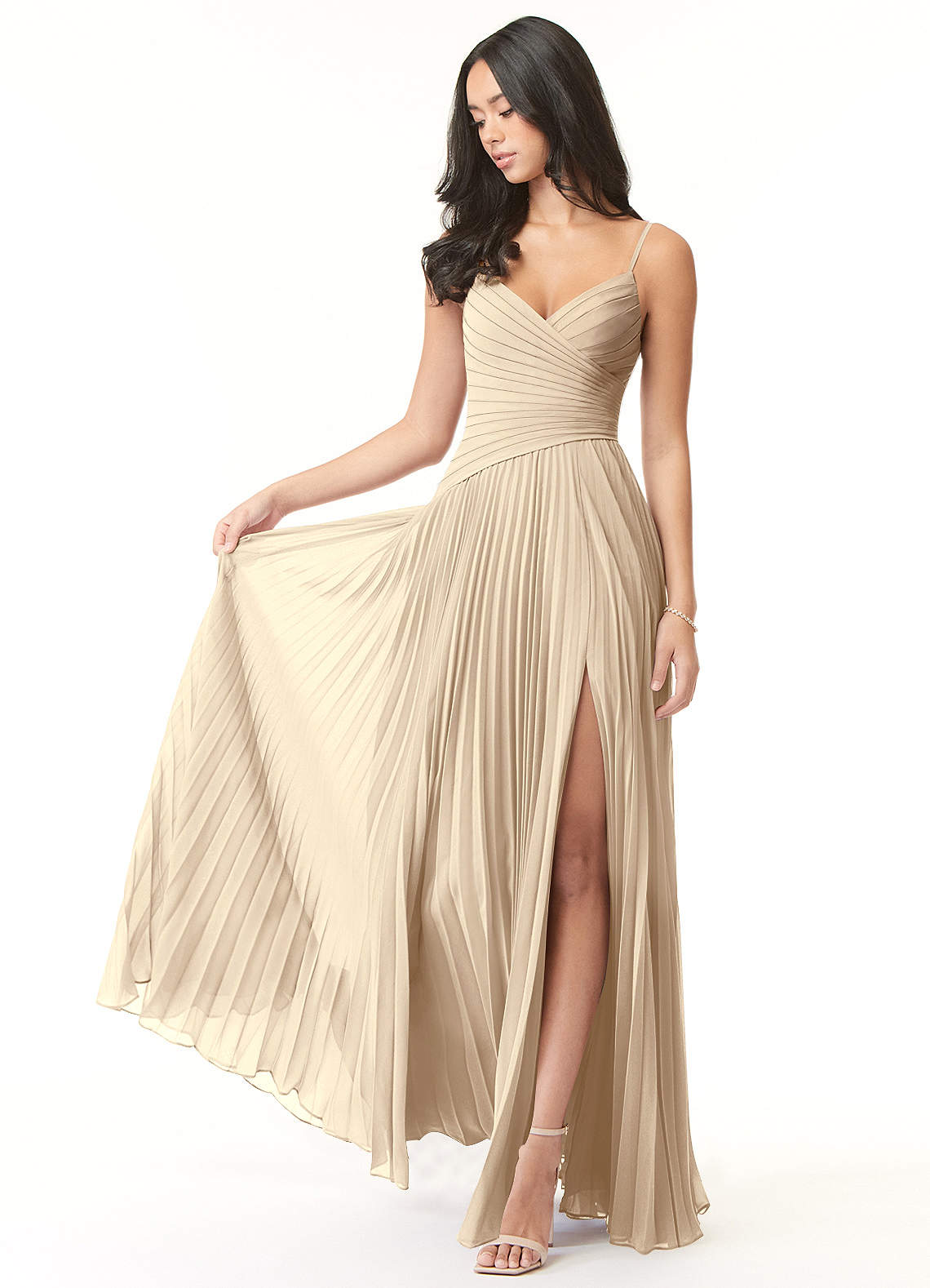 Azazie Vini Vestidos de damas de honor Vestido de Champán de Gasa de Corte en A con Cuello en V Plisado image1