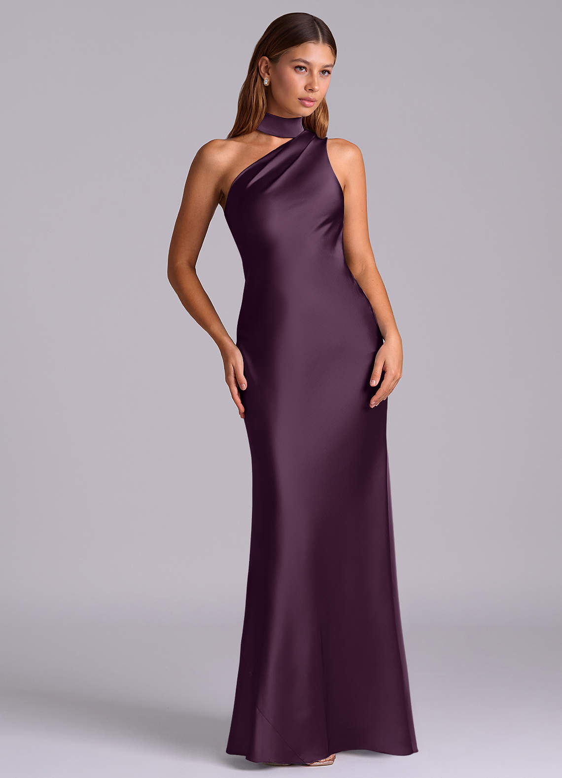 Azazie Seona Vestidos de madrinha de casamento Vestido Ameixa de Cetim elástico de sereia com Um ombro image6