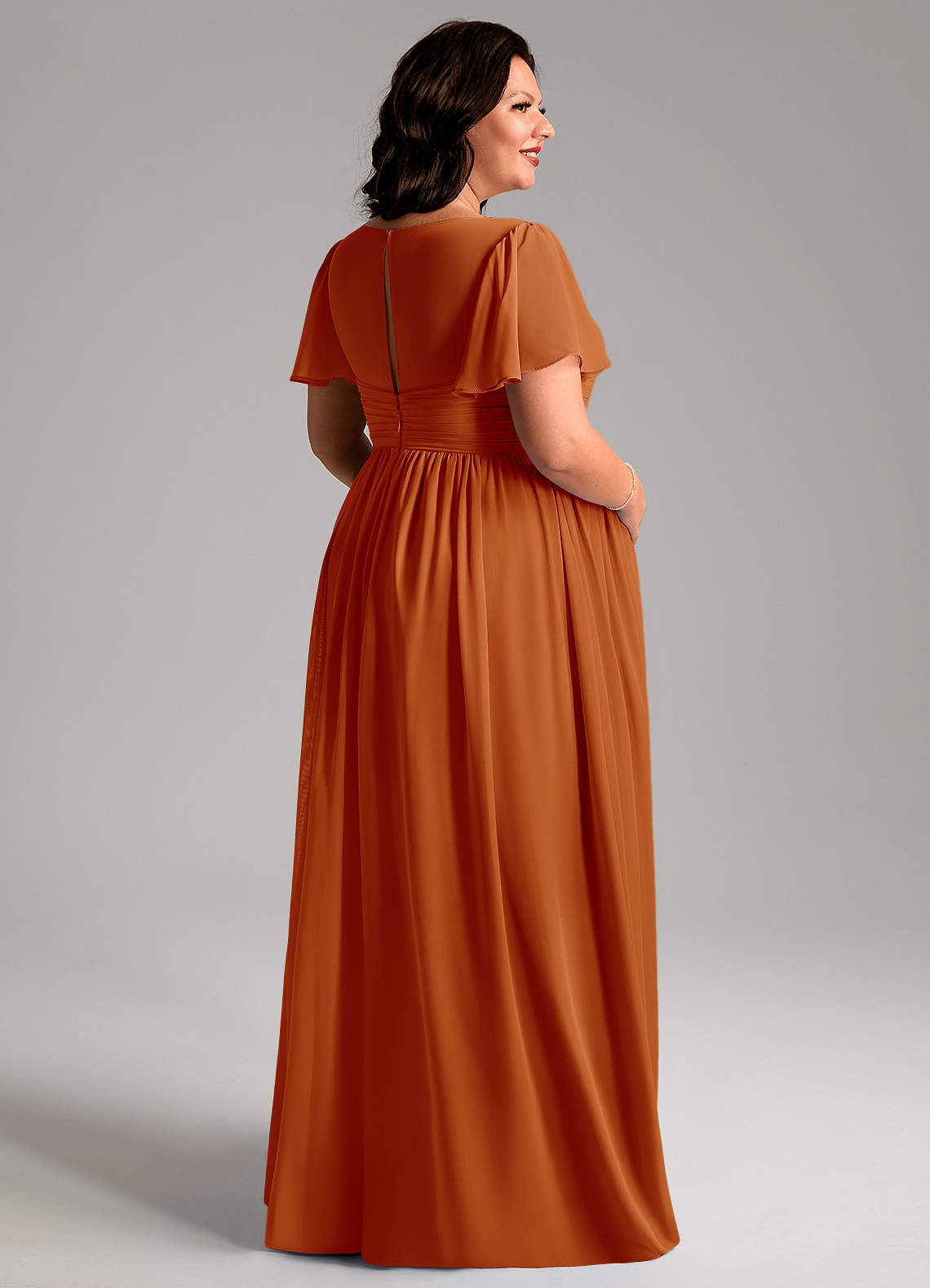 Azazie Verna Robes de demoiselle d'honneur de maternité Robe Trapèze Col V froncé Longueur ras du sol Mousseline de soie image7