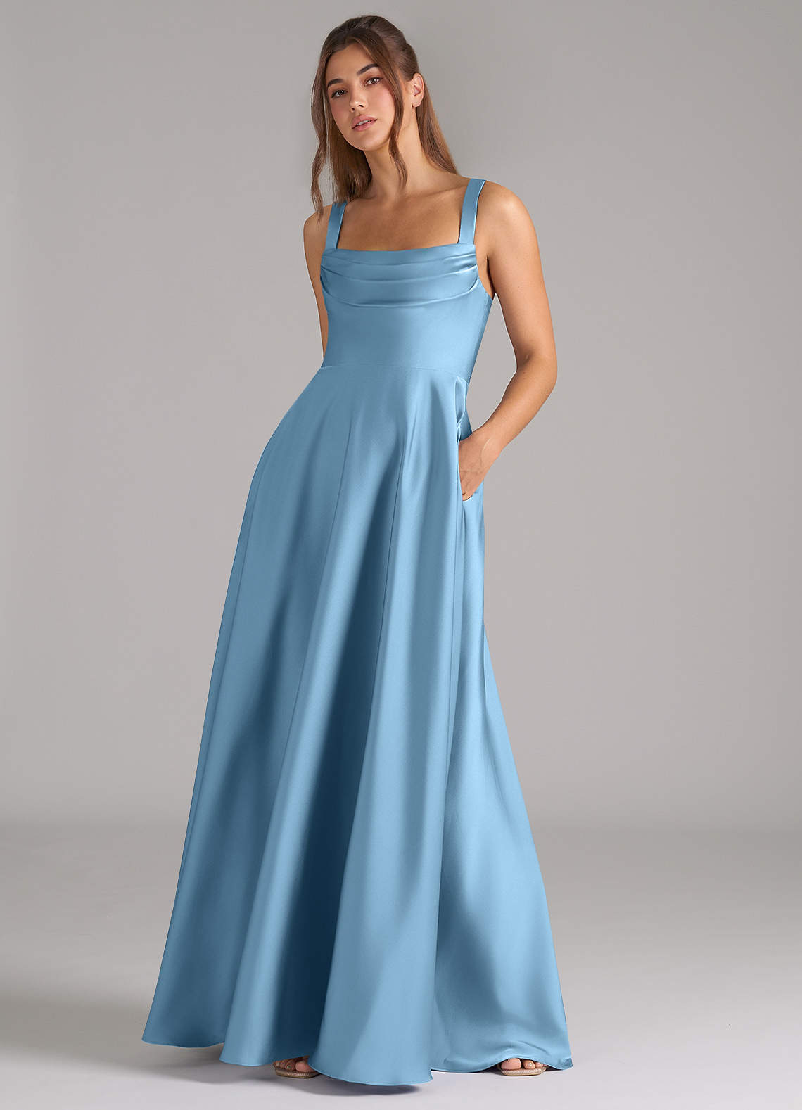 Azazie Shaude Robes de demoiselle d'honneur Robe Trapèze en Satin extensible Plissée Acier Bleuté image3