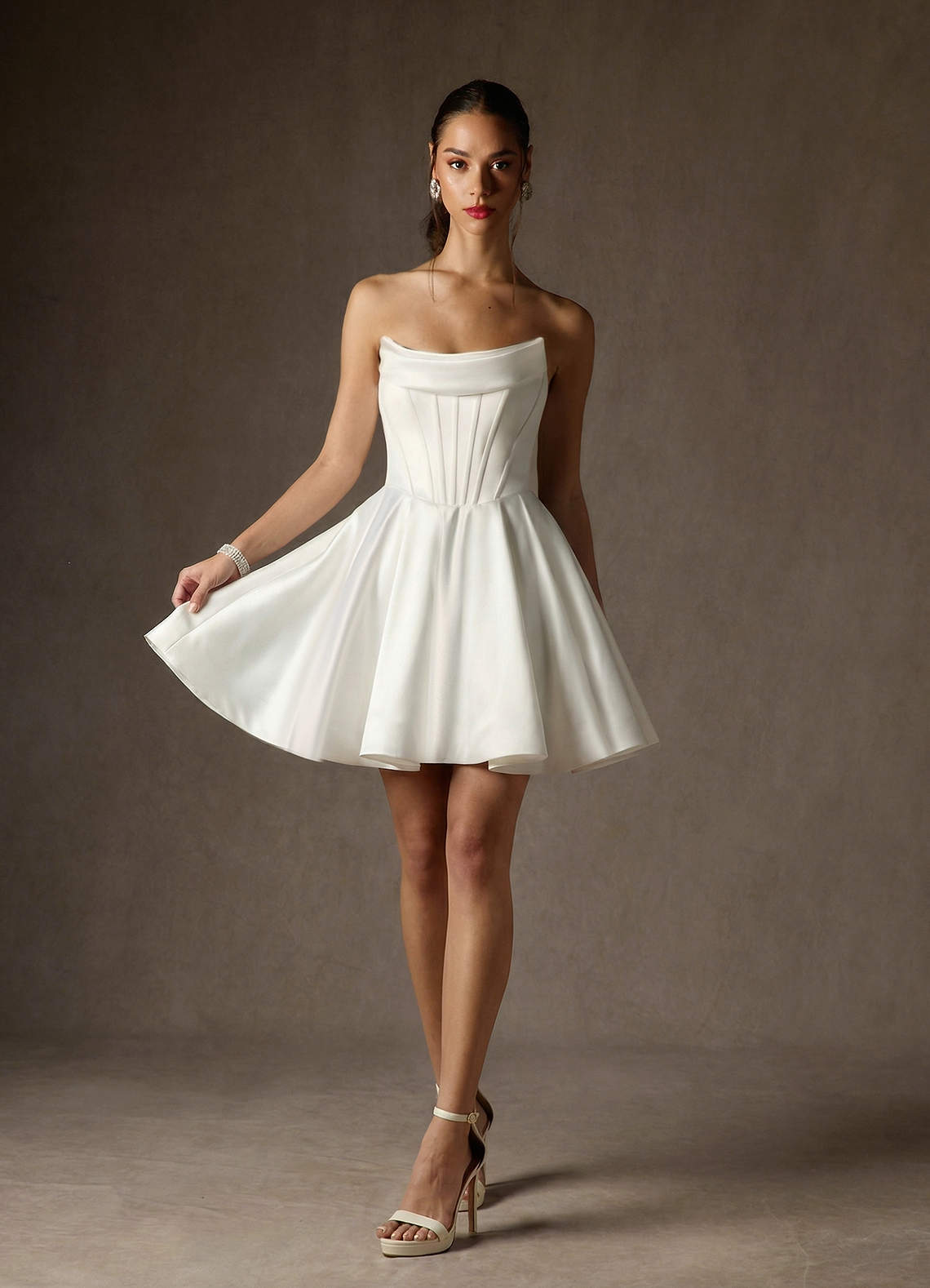 Azazie Kadison Abiti da Sposa Abito A-Line in Raso Senza Cinturino Bianco Diamante image4